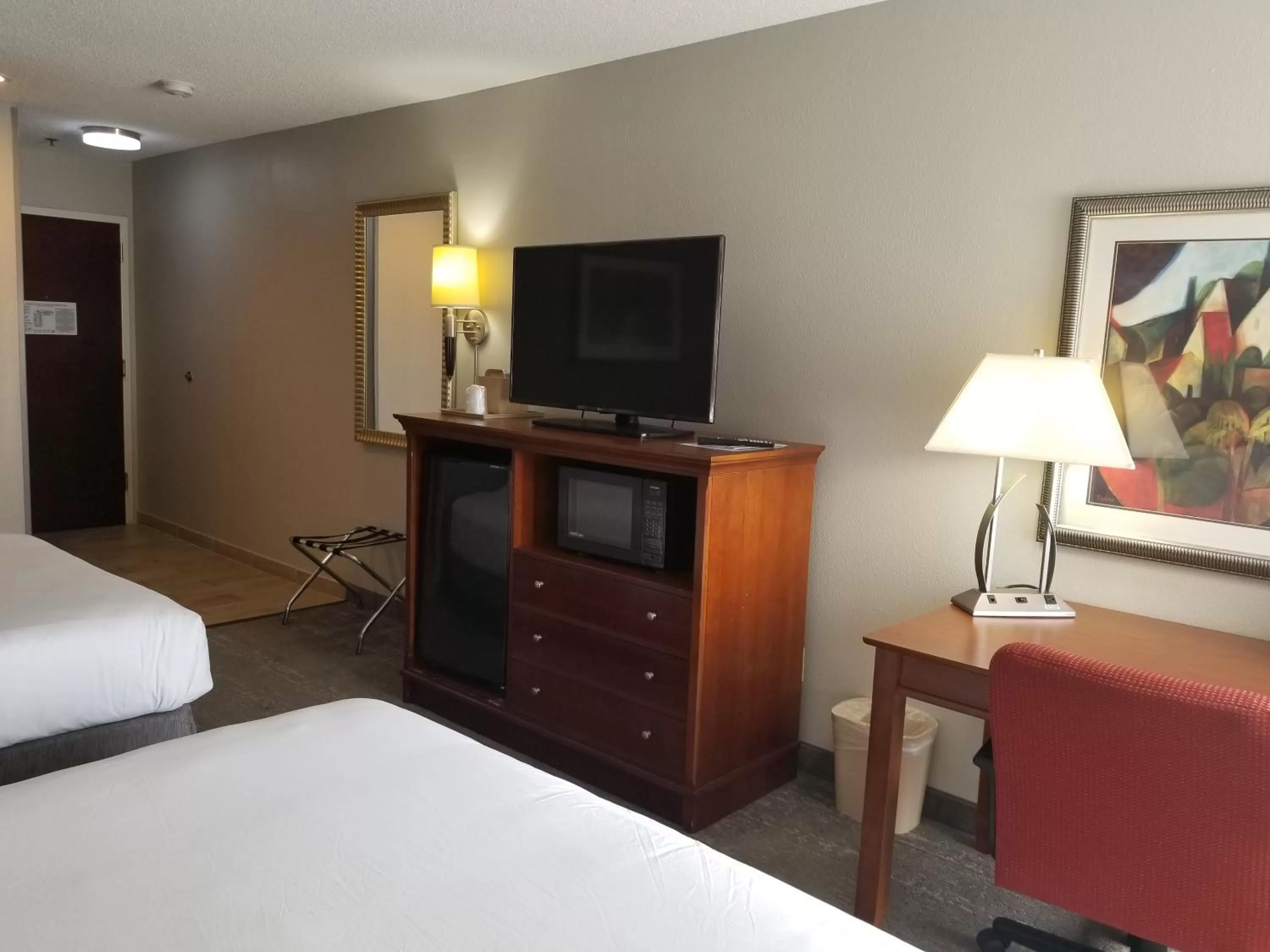 TV and multimedia, Bed in Wingate by Wyndham Port Wentworth Savannah Area