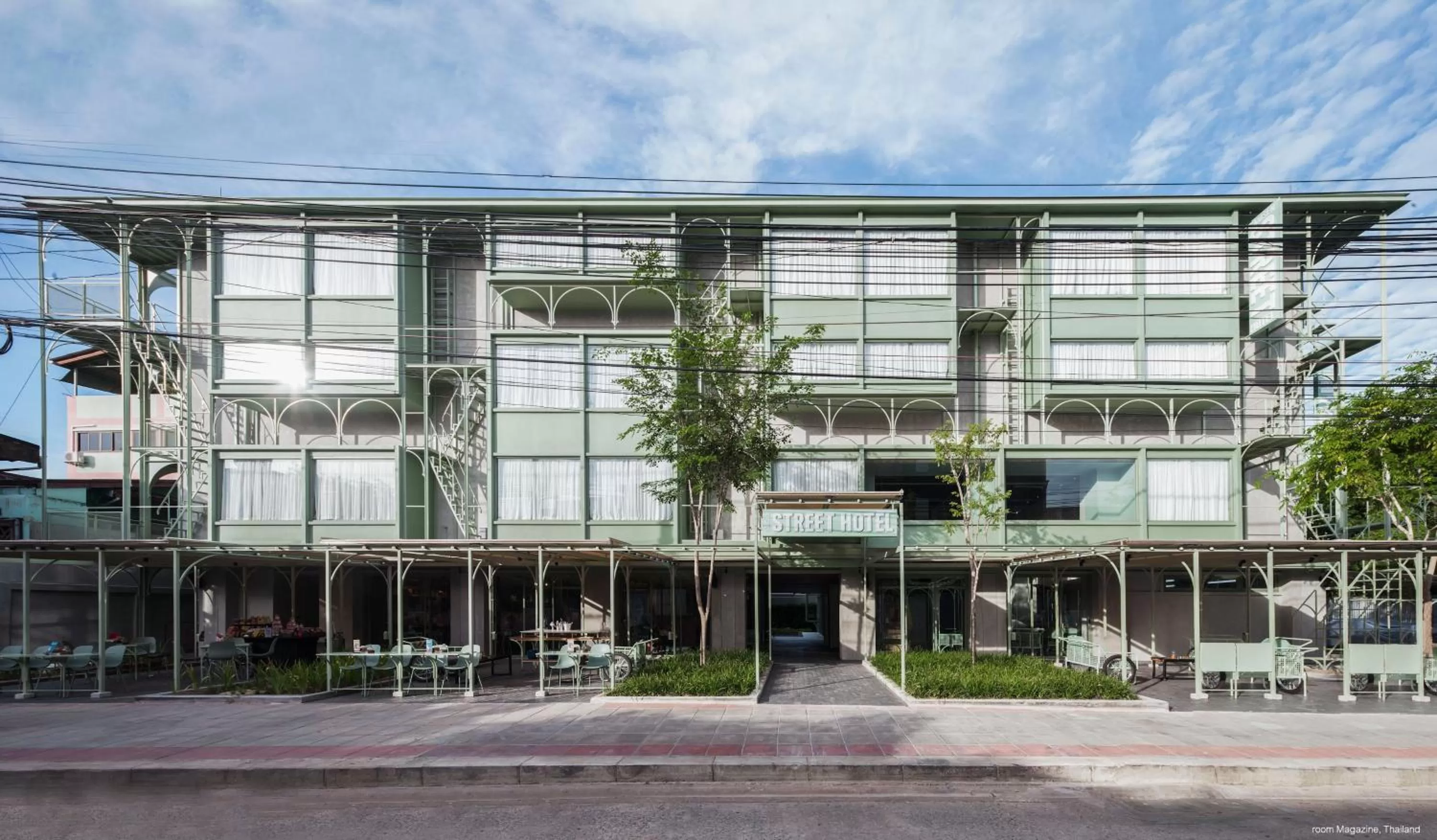 Property building in Samsen Street Hotel