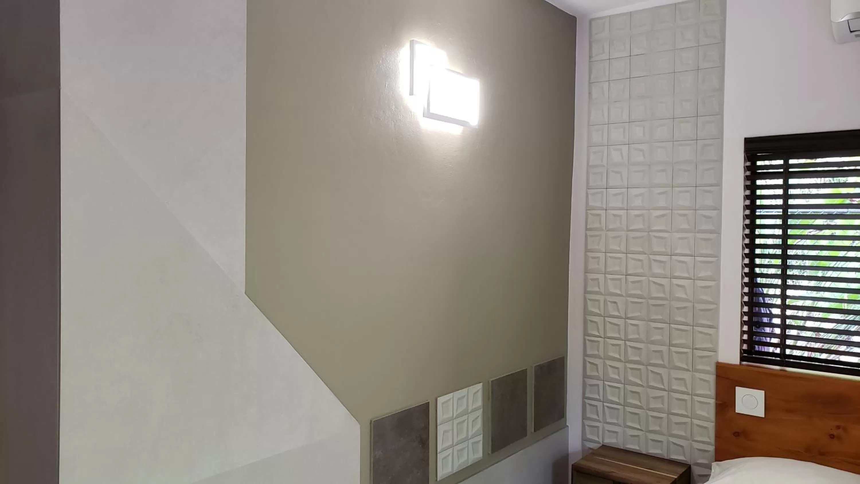 Decorative detail in Sunrise Club Hotel