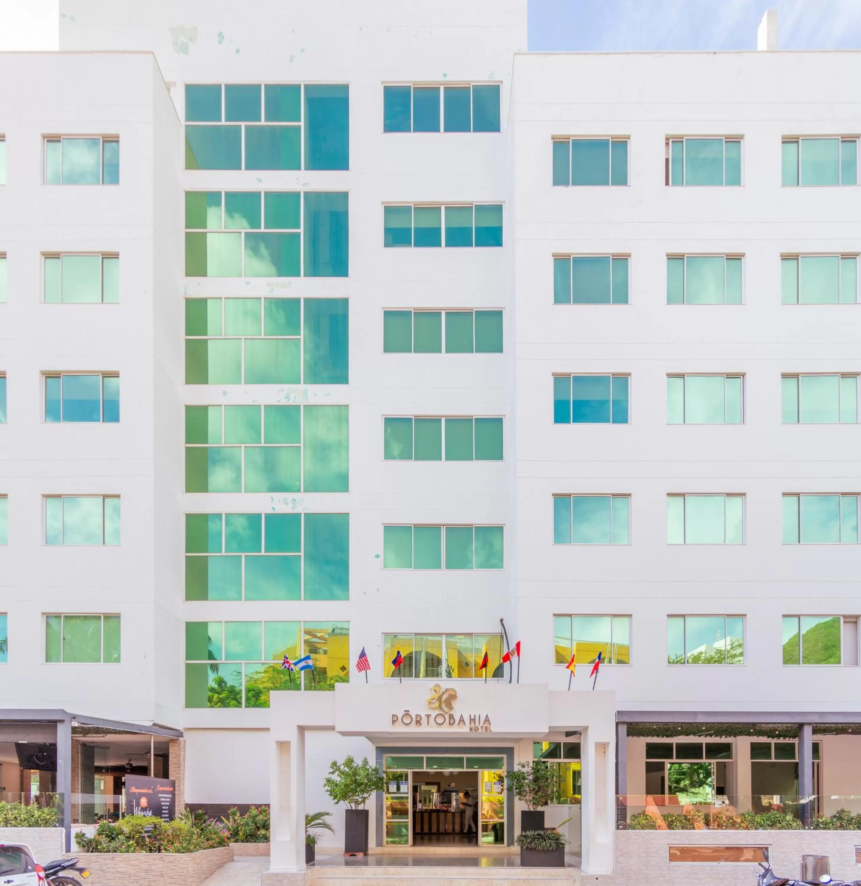 Property building in Hotel Portobahia Santa Marta Rodadero