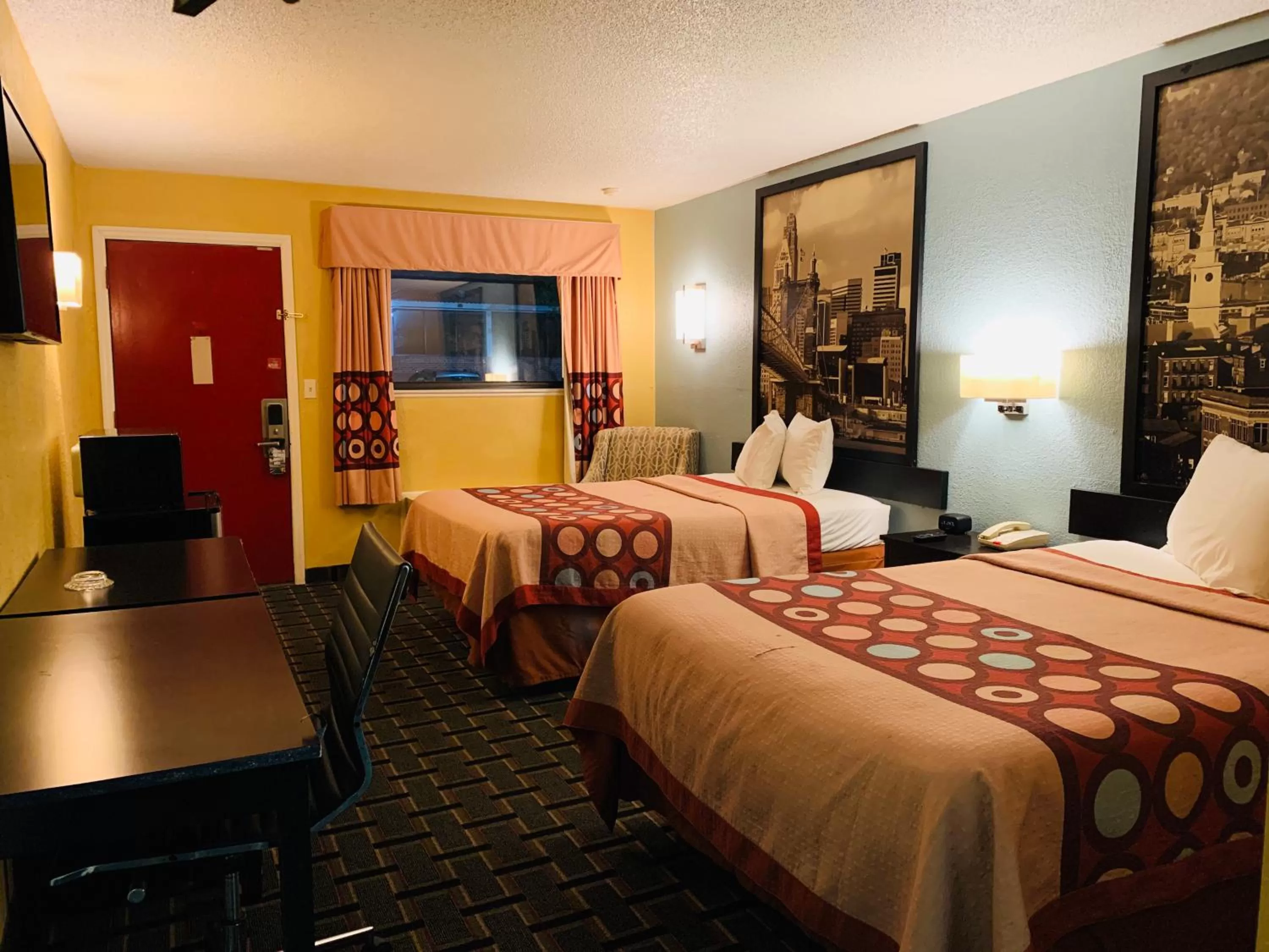 Bed in Super 8 by Wyndham Cincinnati-Springdale OH