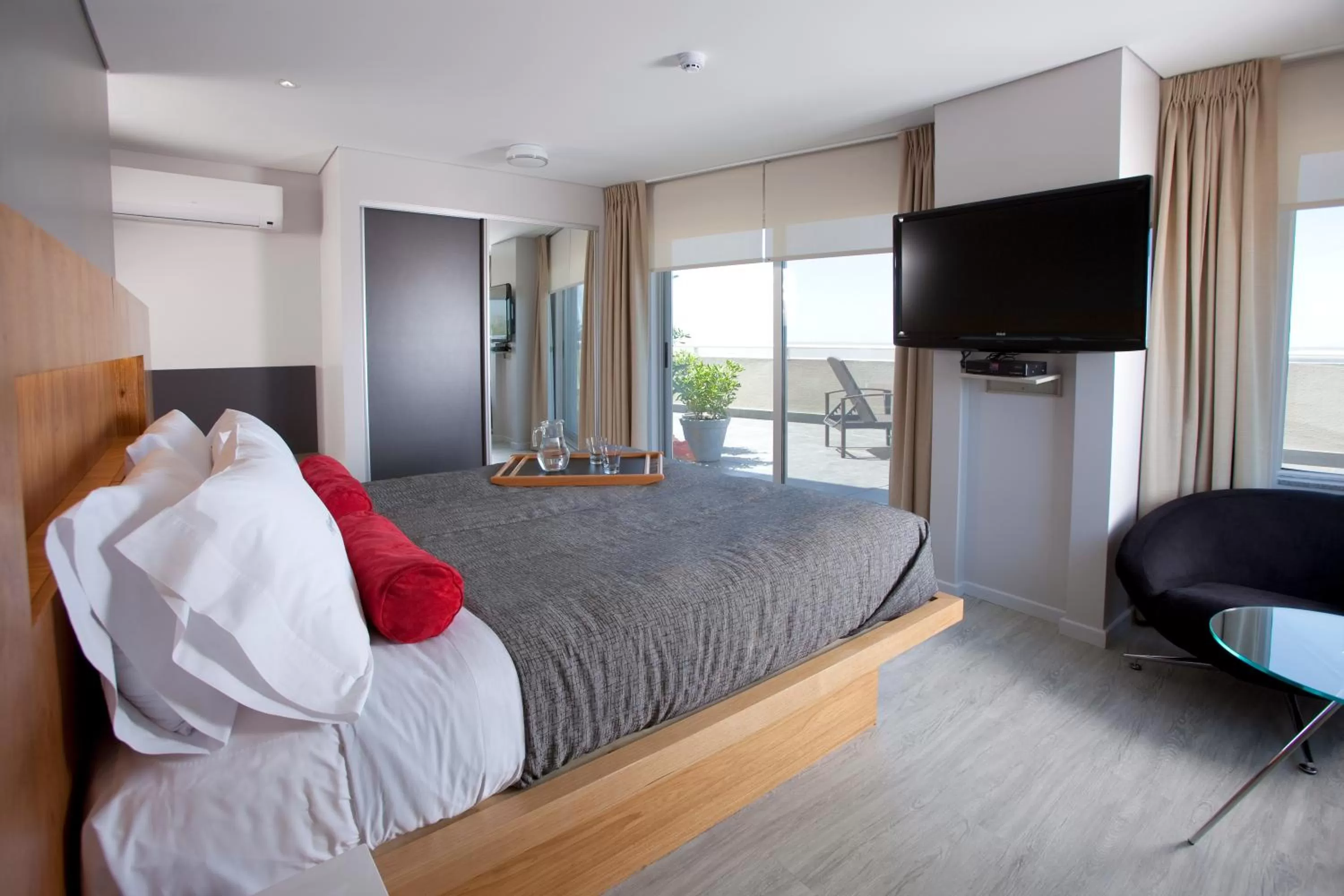 Bedroom in Regency Rambla Design Apart Hotel