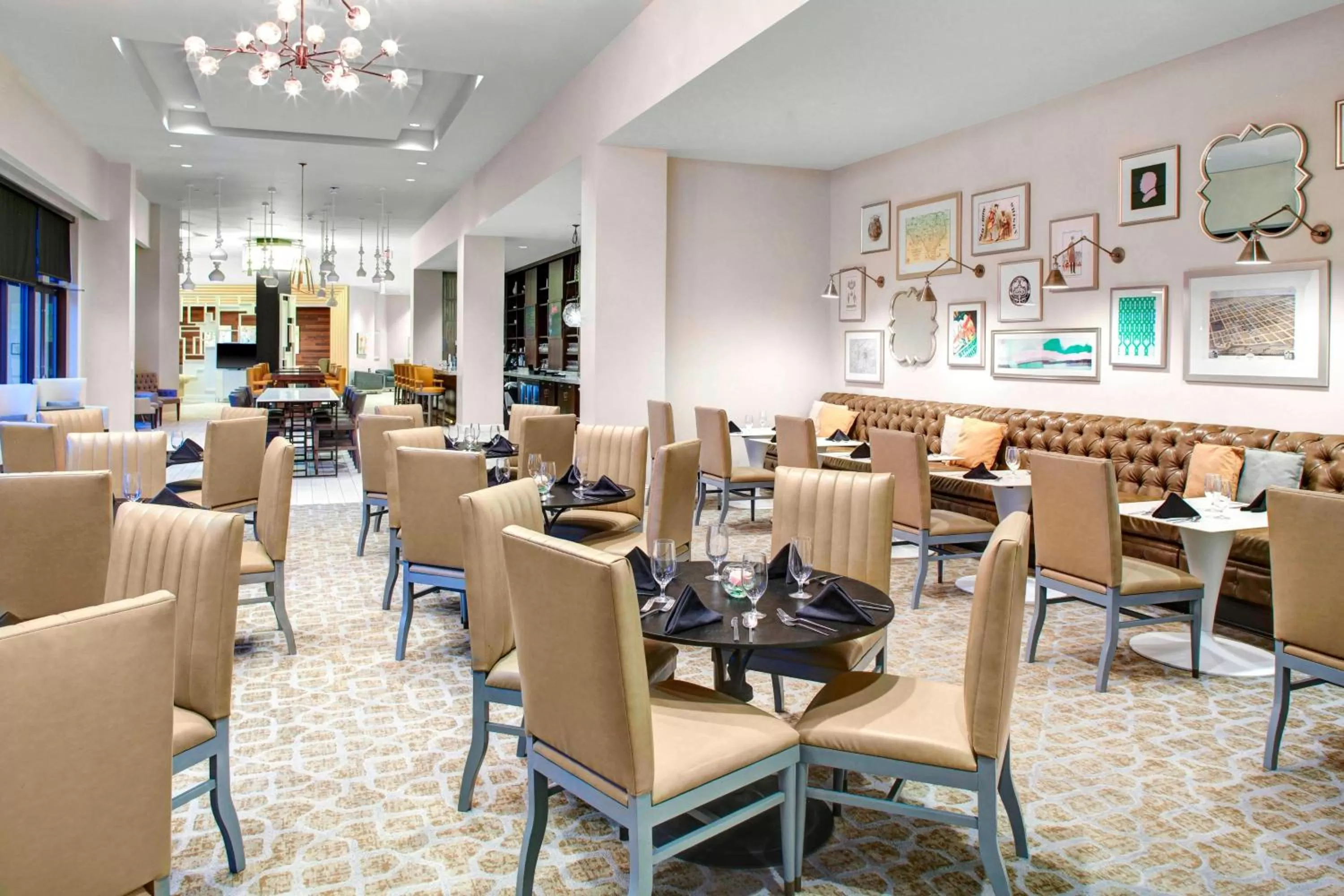 Lounge or bar in Sheraton McKinney