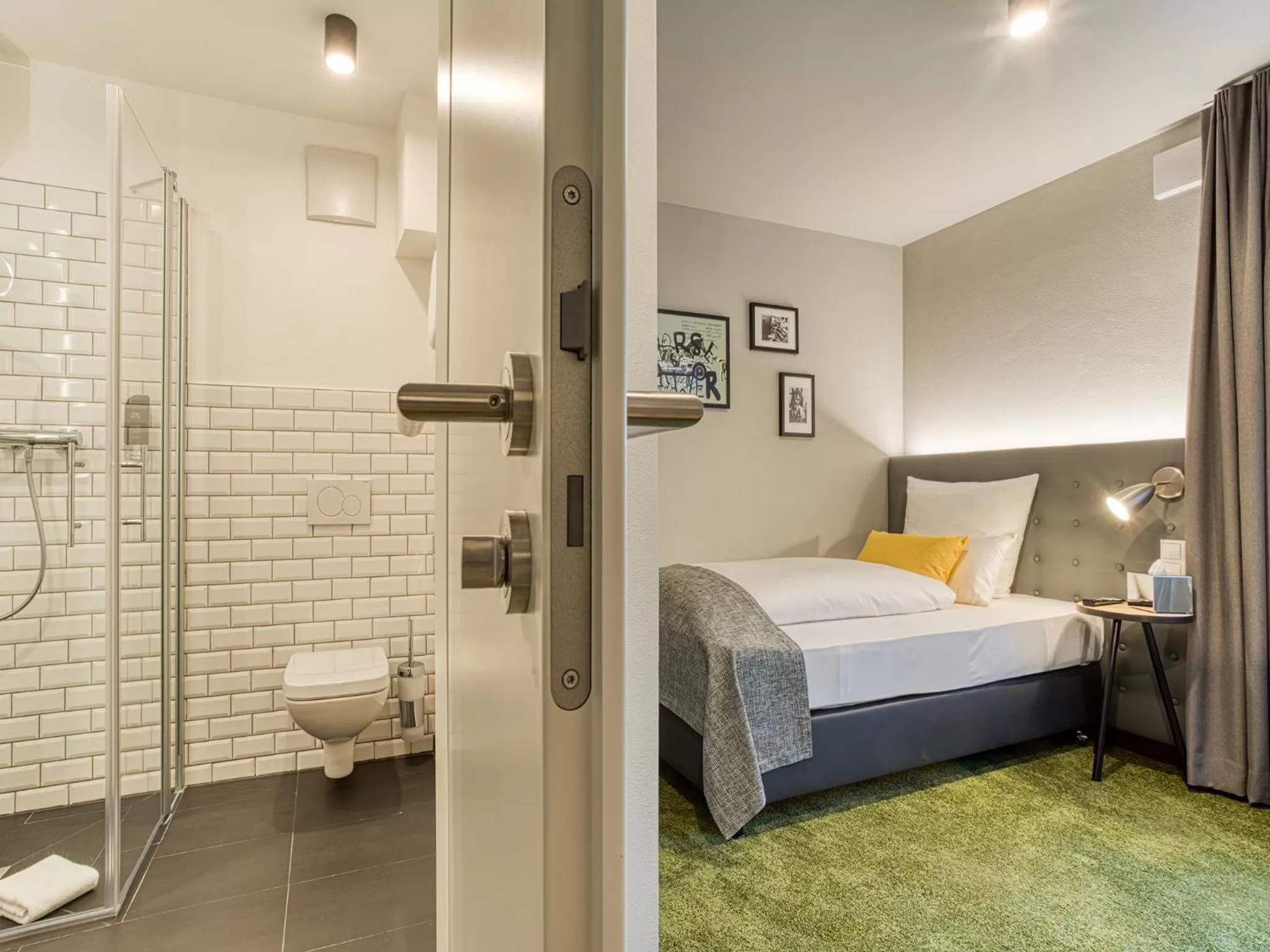 Photo of the whole room, Bed in Vienna House Easy by Wyndham Ingolstadt