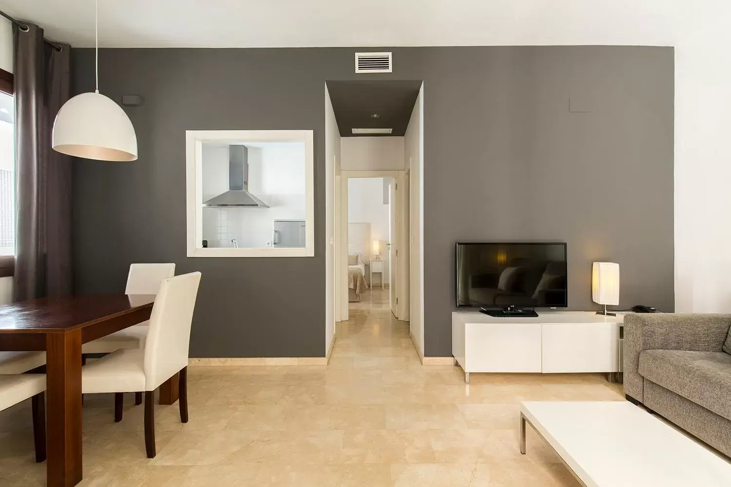 One-Bedroom Apartment in tuGuest Elvira Suites One-Bedroom Apartment in tuGuest Elvira Suites