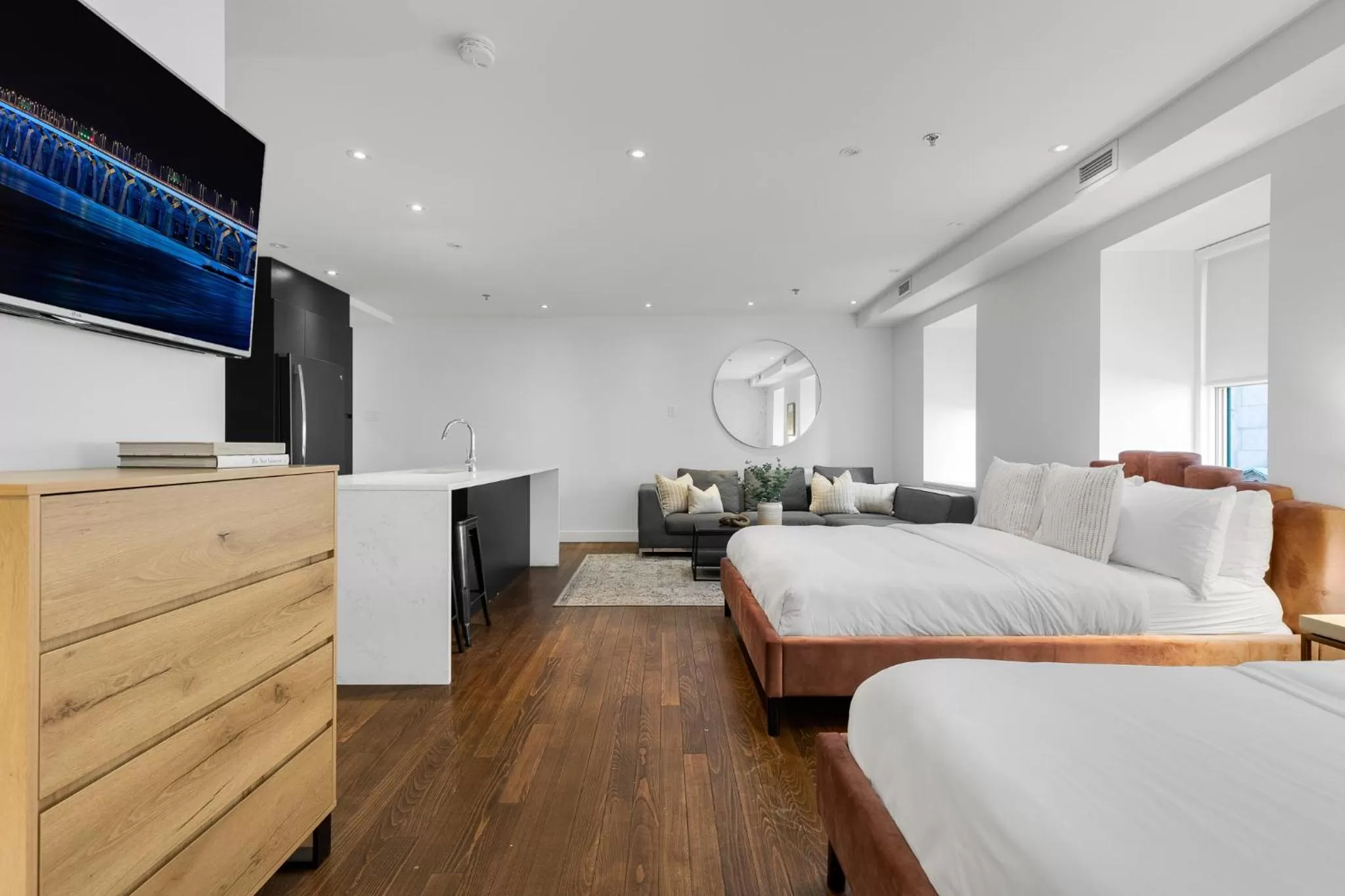 Double Queen Loft (No Parking) in Bakan- Saint Francois Xavier