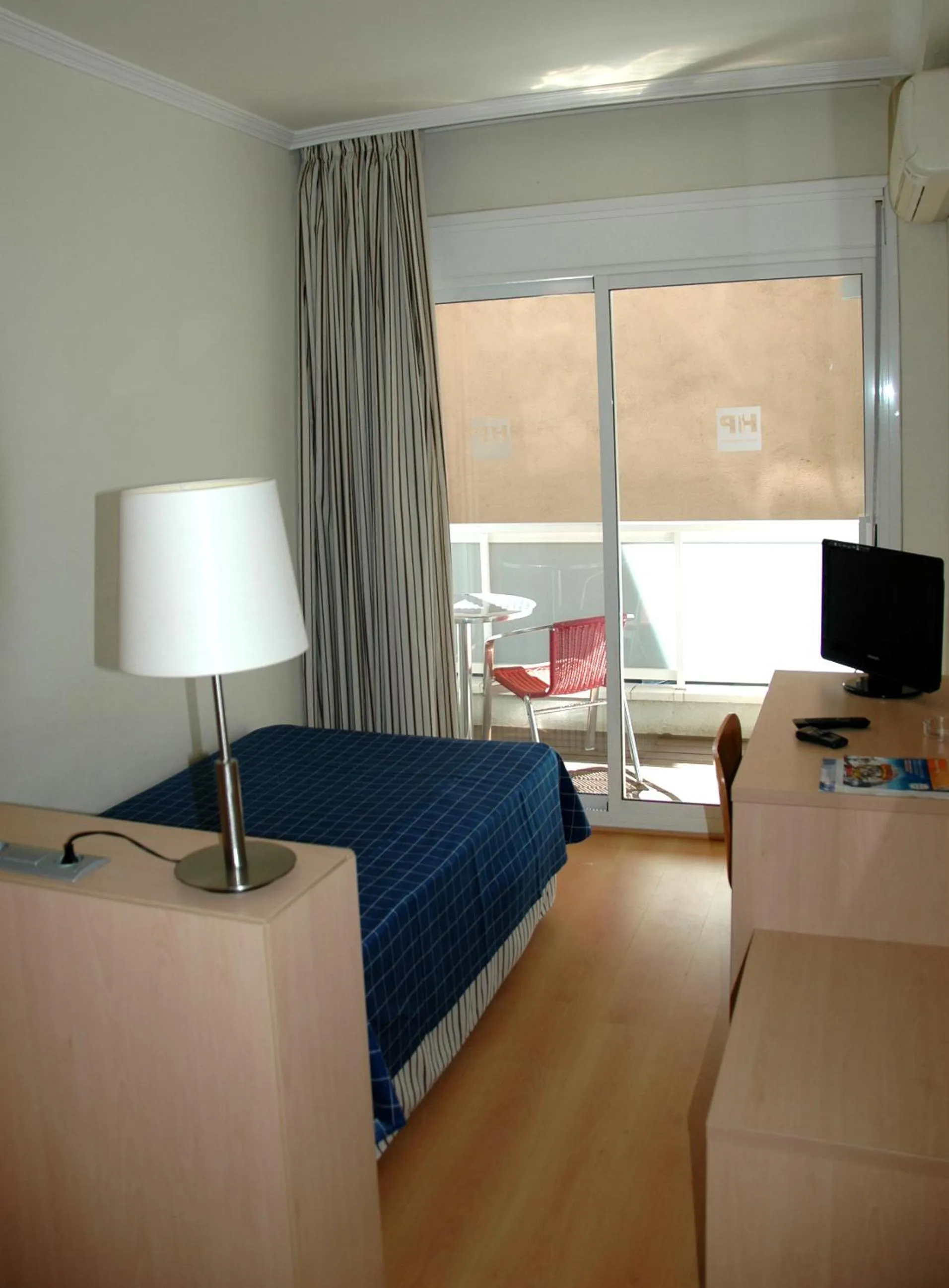 Photo of the whole room in Hotel President