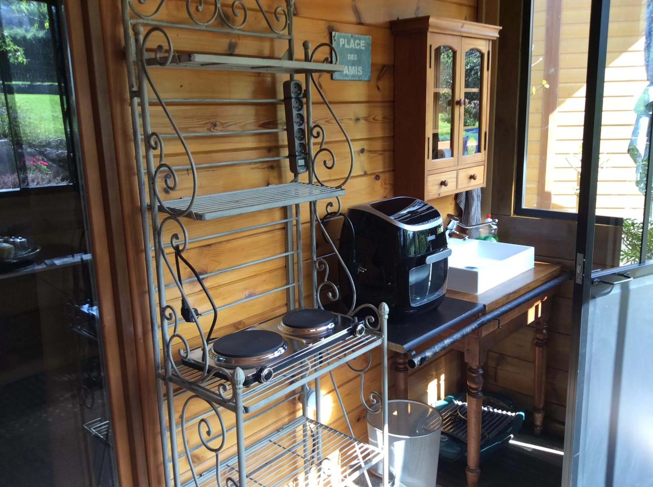 Coffee/tea facilities in Les Chambres D'oriane