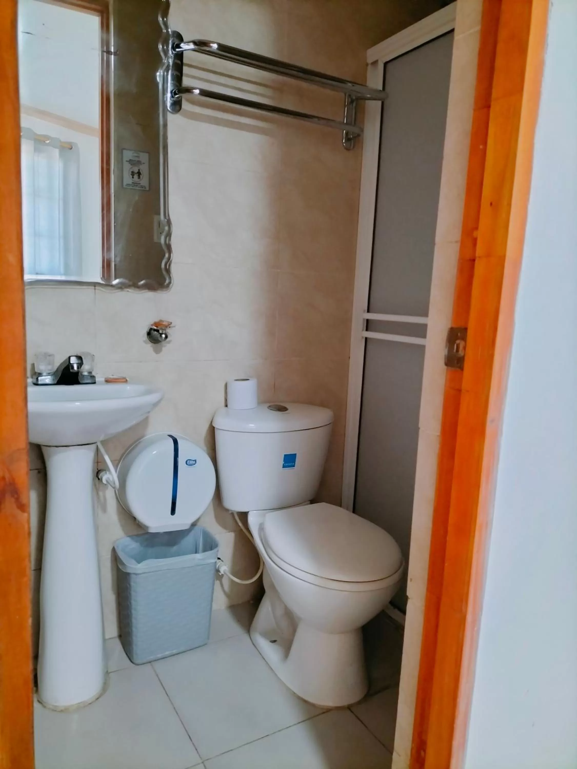 Bathroom in Posada Yasa sarie bay