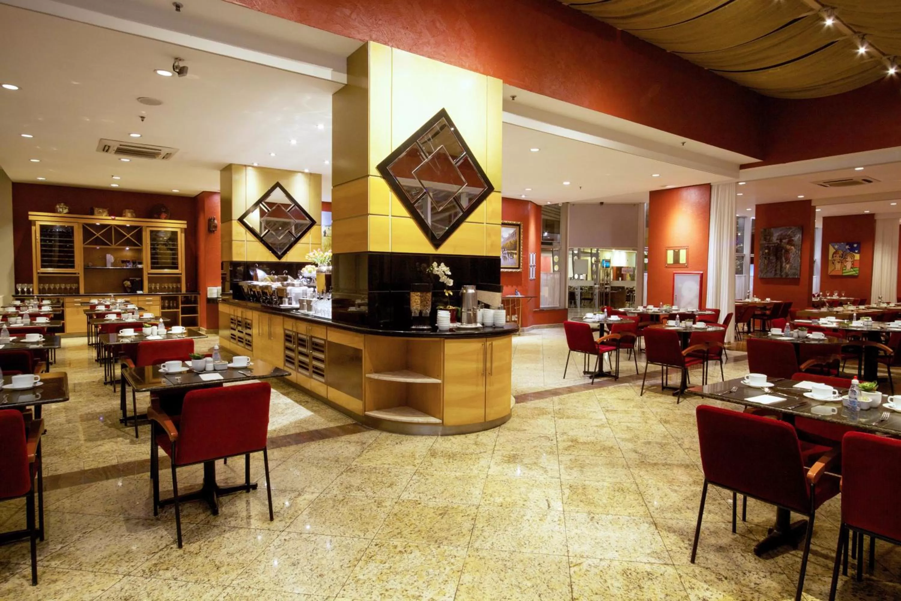 Restaurant/Places to Eat in Bristol International Guarulhos