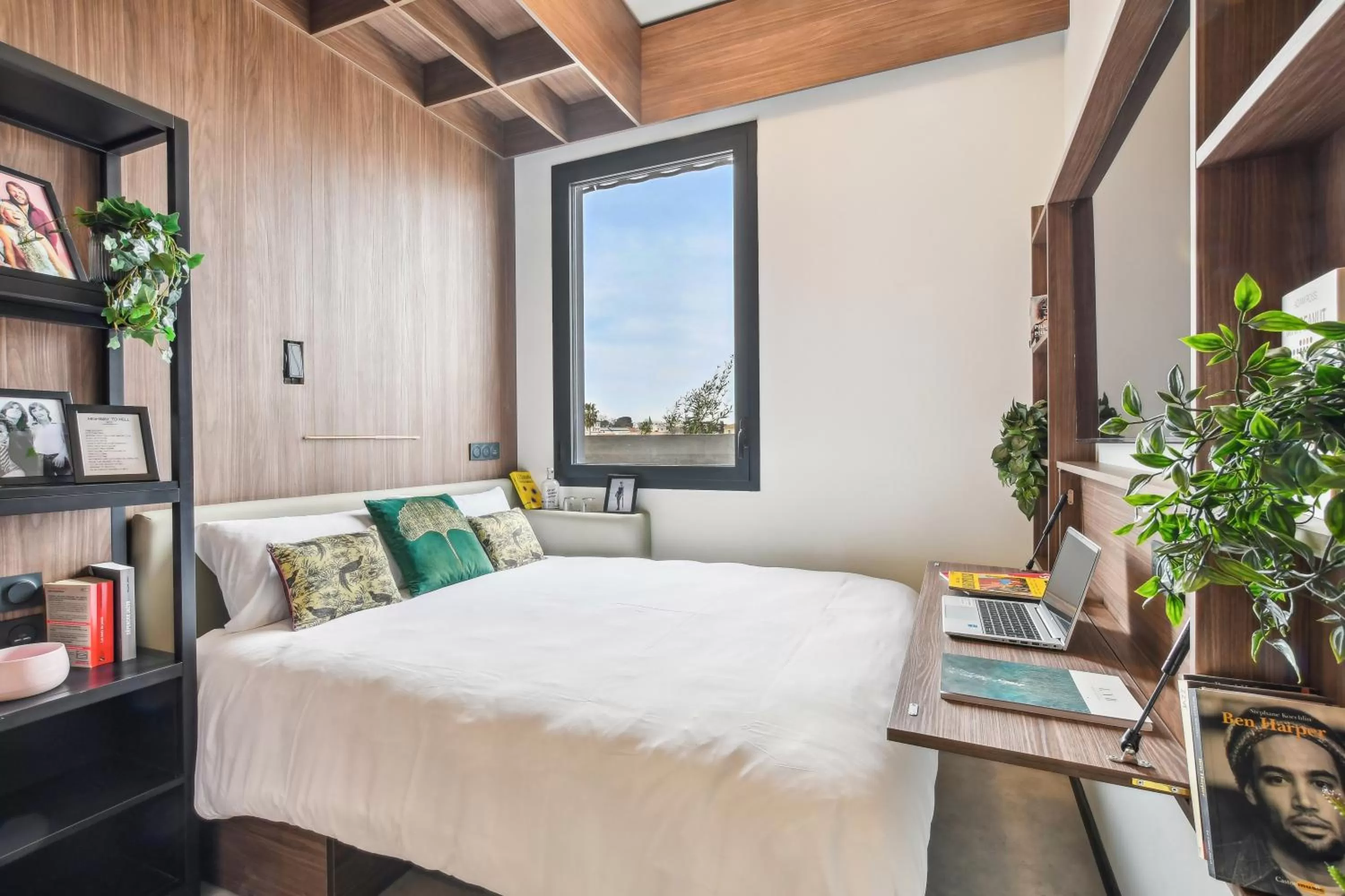 Bed in JOST Hotel Montpellier Centre St Roch