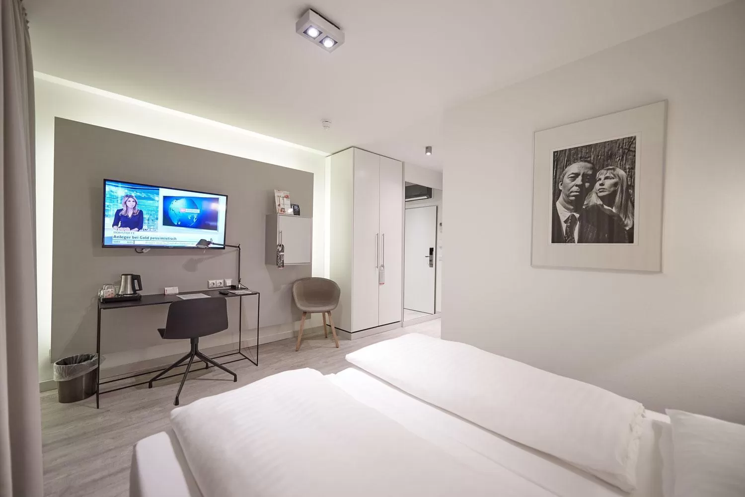 Bed in Hotel Amadeus