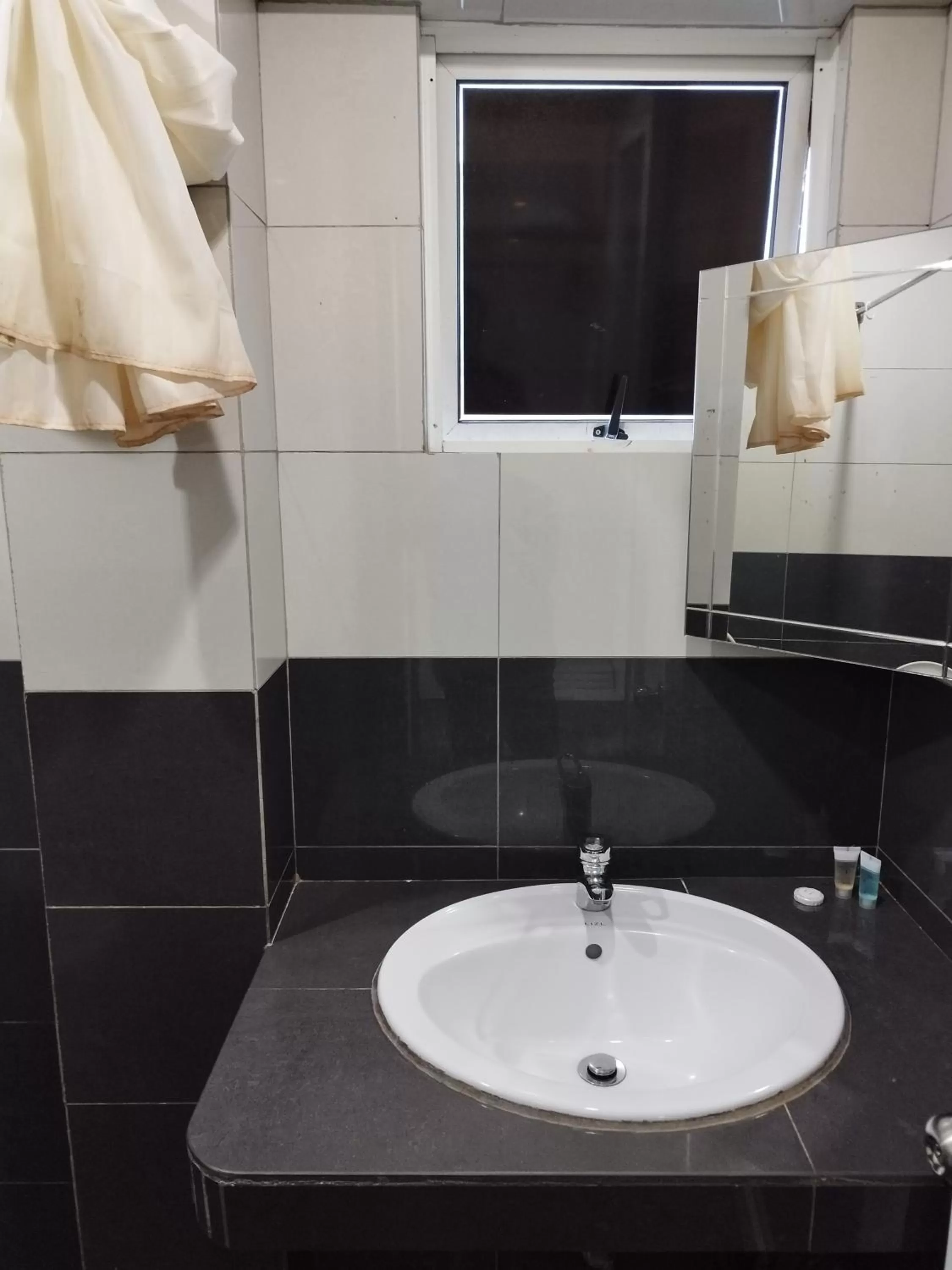 Bathroom in Marine Bay Hotel