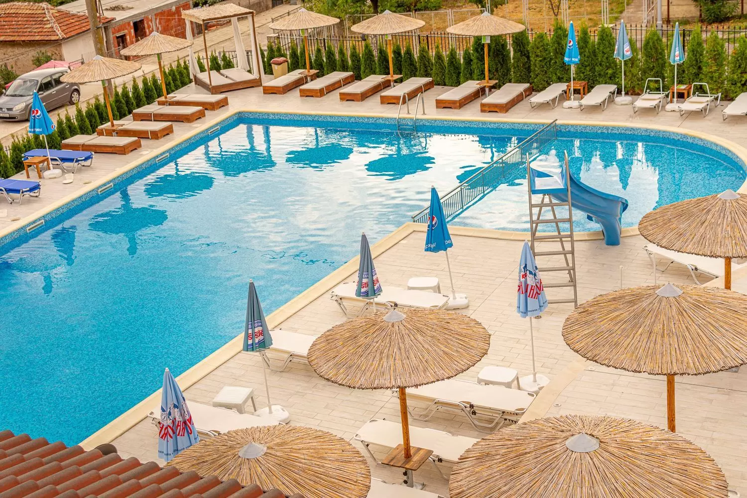 Swimming pool in Eco Hotel Momata