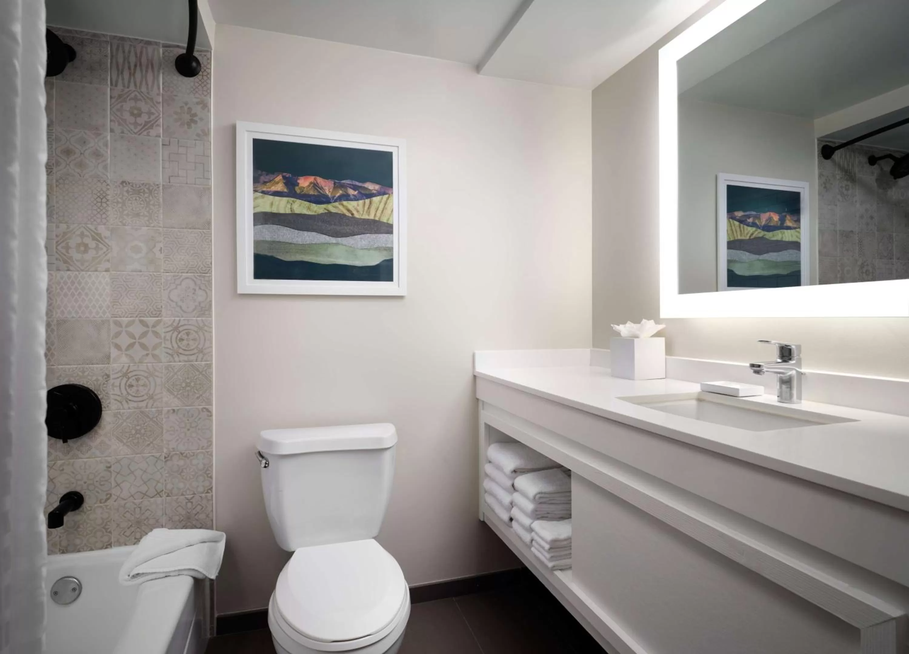 Bedroom in Sonesta Irvine John Wayne Airport