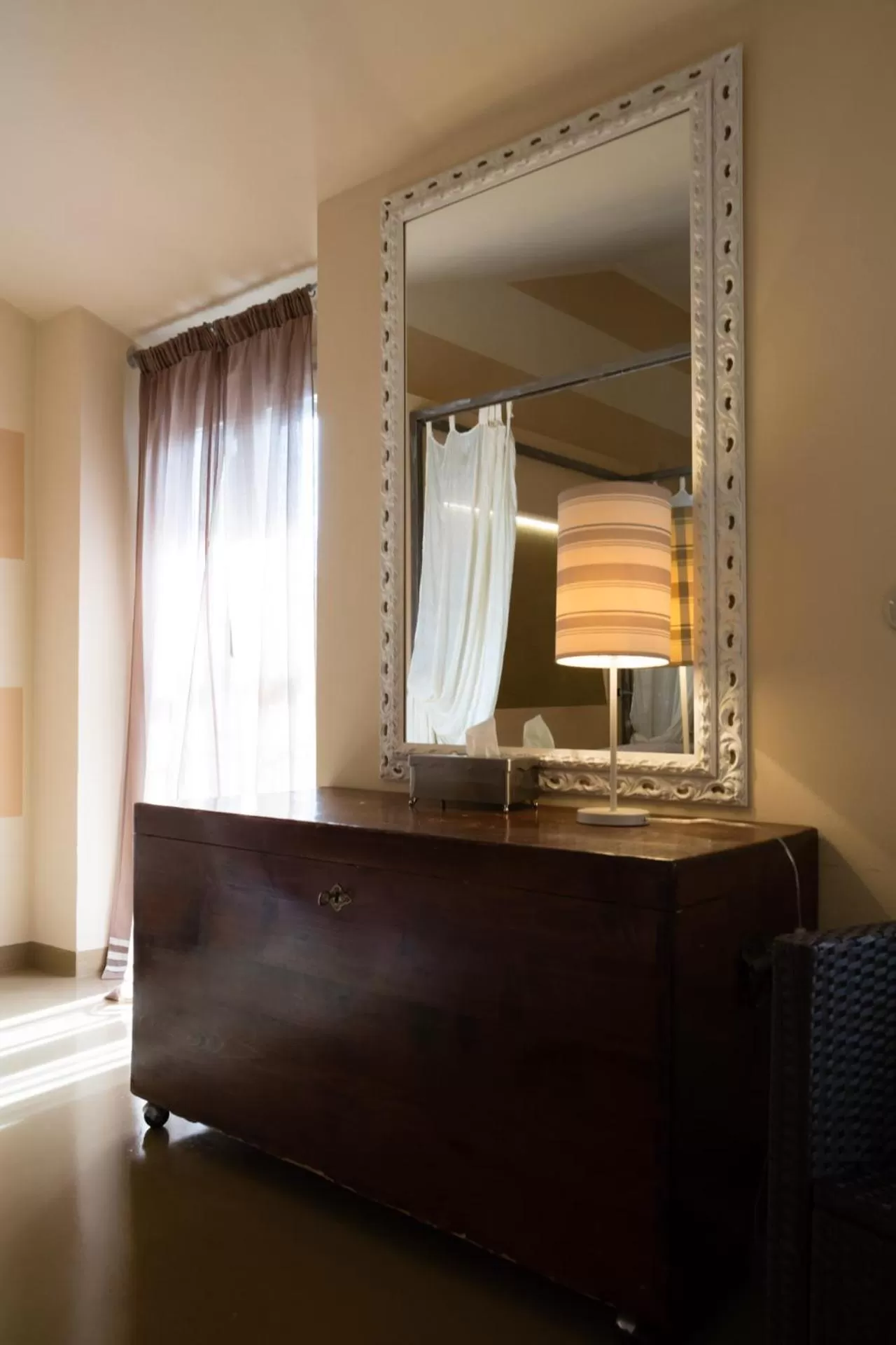 Decorative detail in Alessi Hotel Trattoria