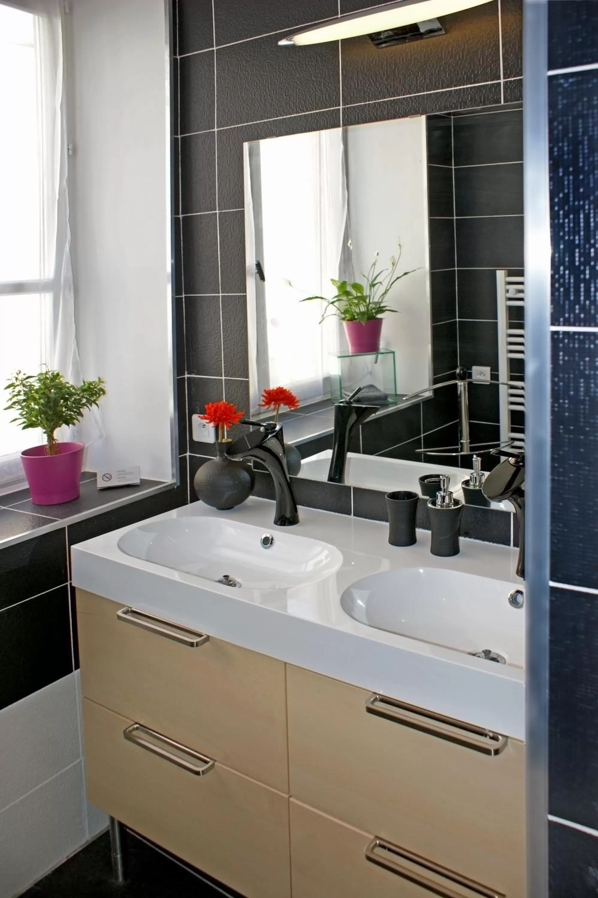 Decorative detail in Lyon City Home's Bed & Breakfast