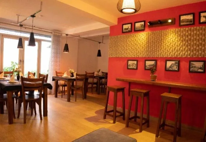 Restaurant/places to eat in Forest View Lodge