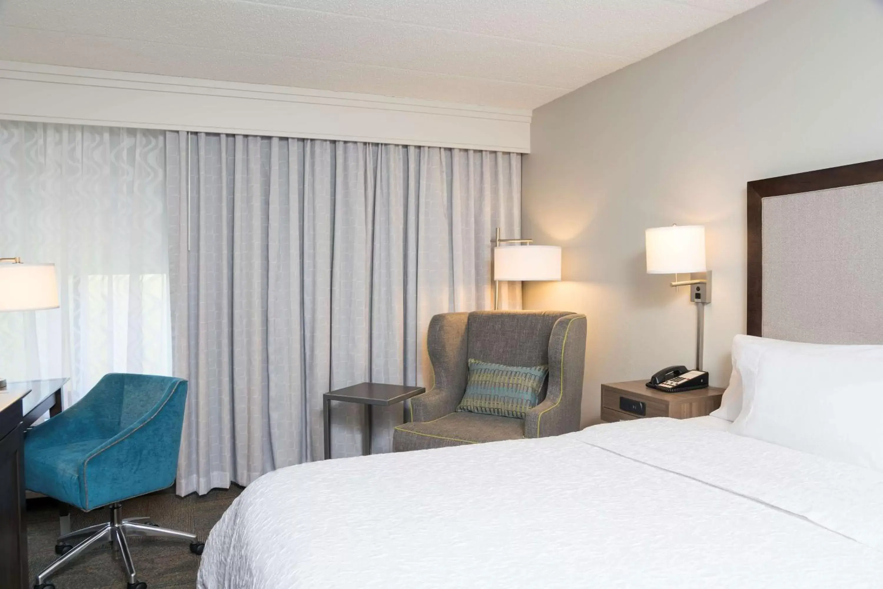 King Room with King Bed - Non-Smoking in Hampton Inn Milwaukee Northwest King Room with King Bed - Non-Smoking in Hampton Inn Milwaukee Northwest