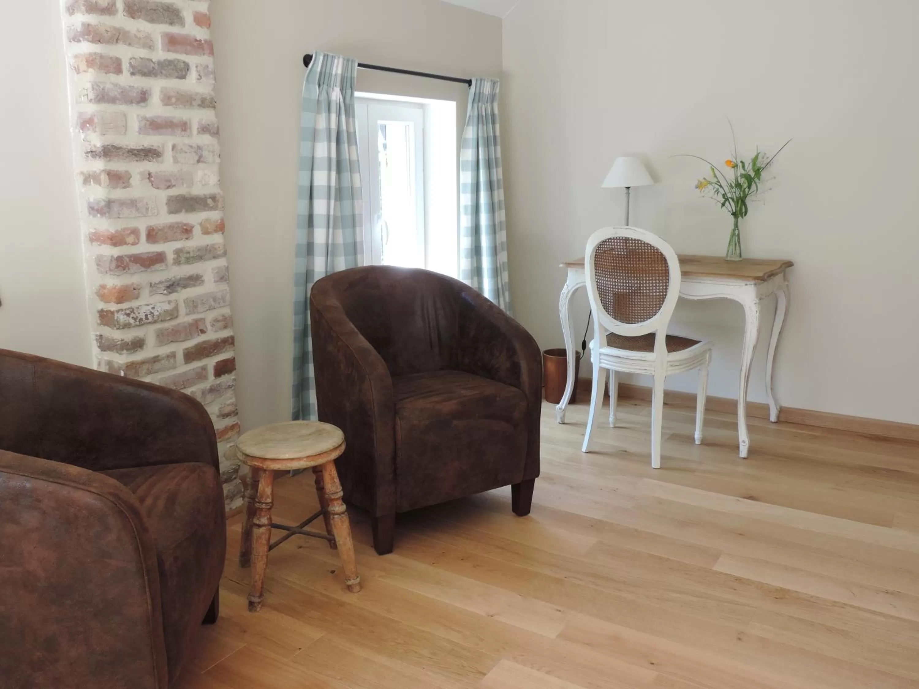 Bedroom, Seating Area in B&B Le Valangré