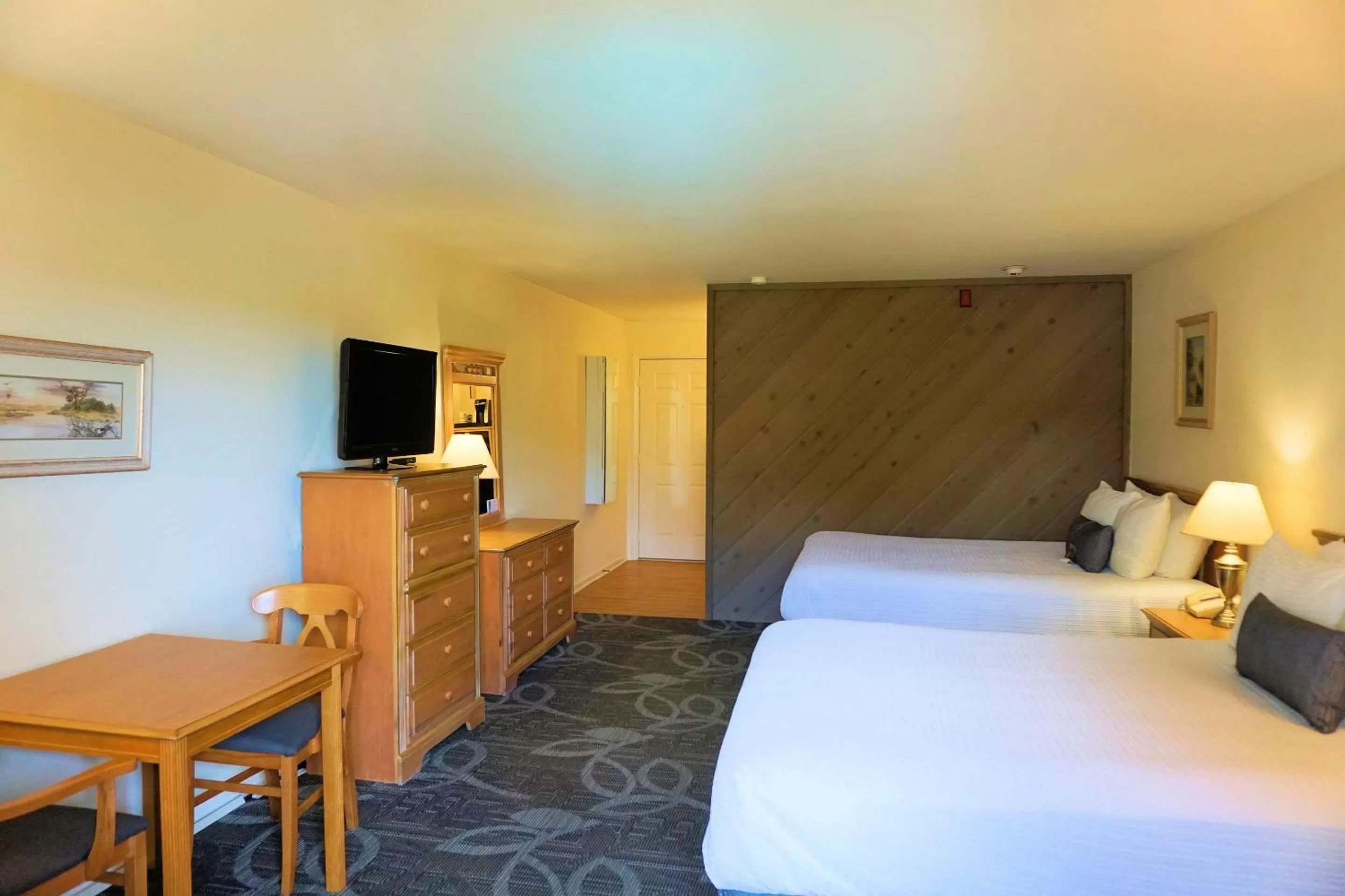 Bed in Spark by Hilton Chincoteague Island