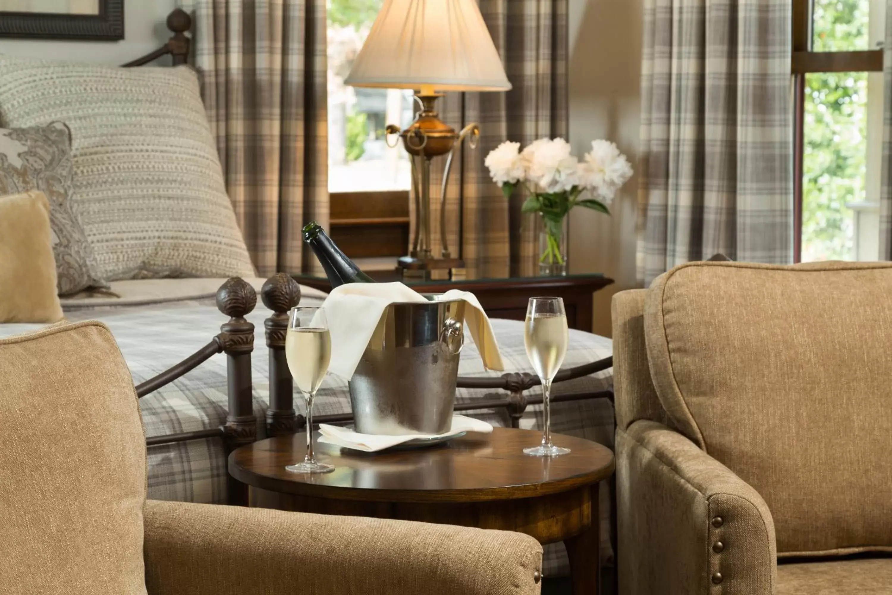 Basic Double or Twin Room in Inn on Lake Granbury a Boutique Hotel Basic Double or Twin Room in Inn on Lake Granbury a Boutique Hotel