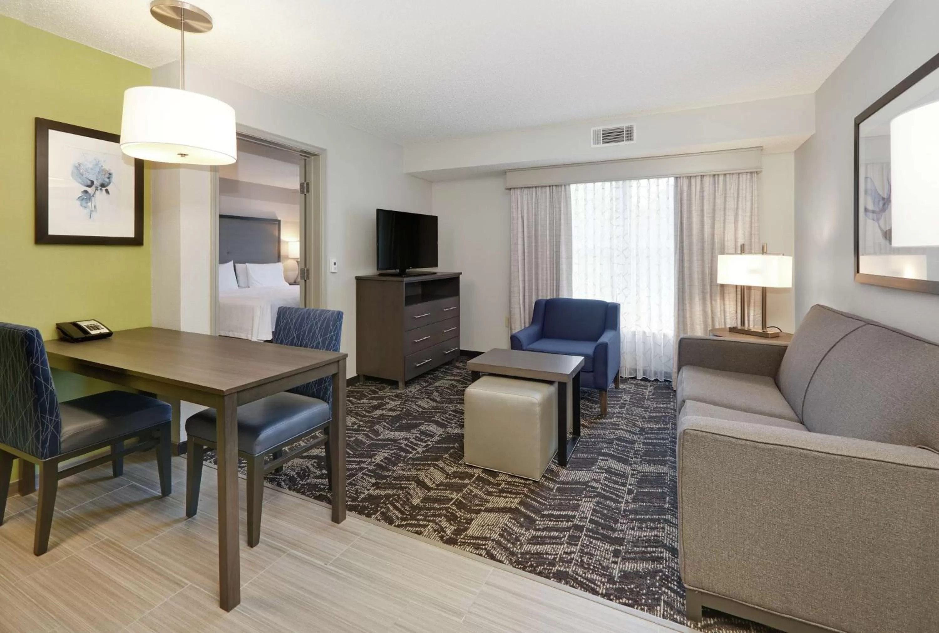 Bedroom in Homewood Suites by Hilton Saint Louis-Chesterfield