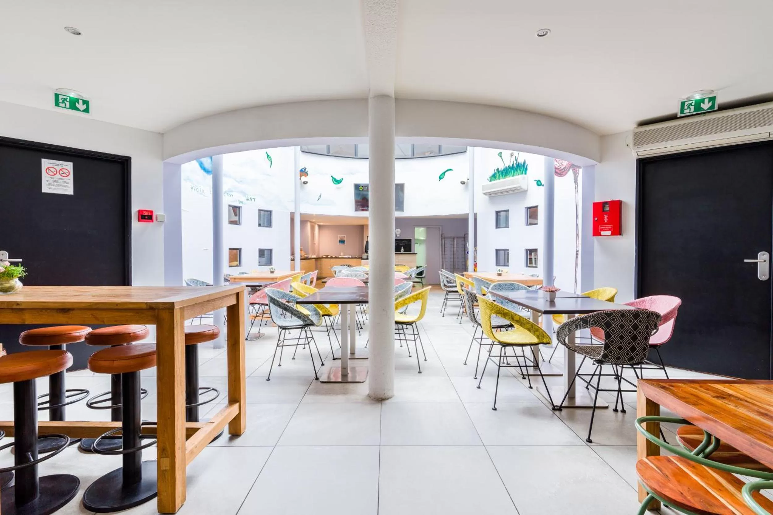 Restaurant/places to eat in Victoria Garden Bordeaux Centre