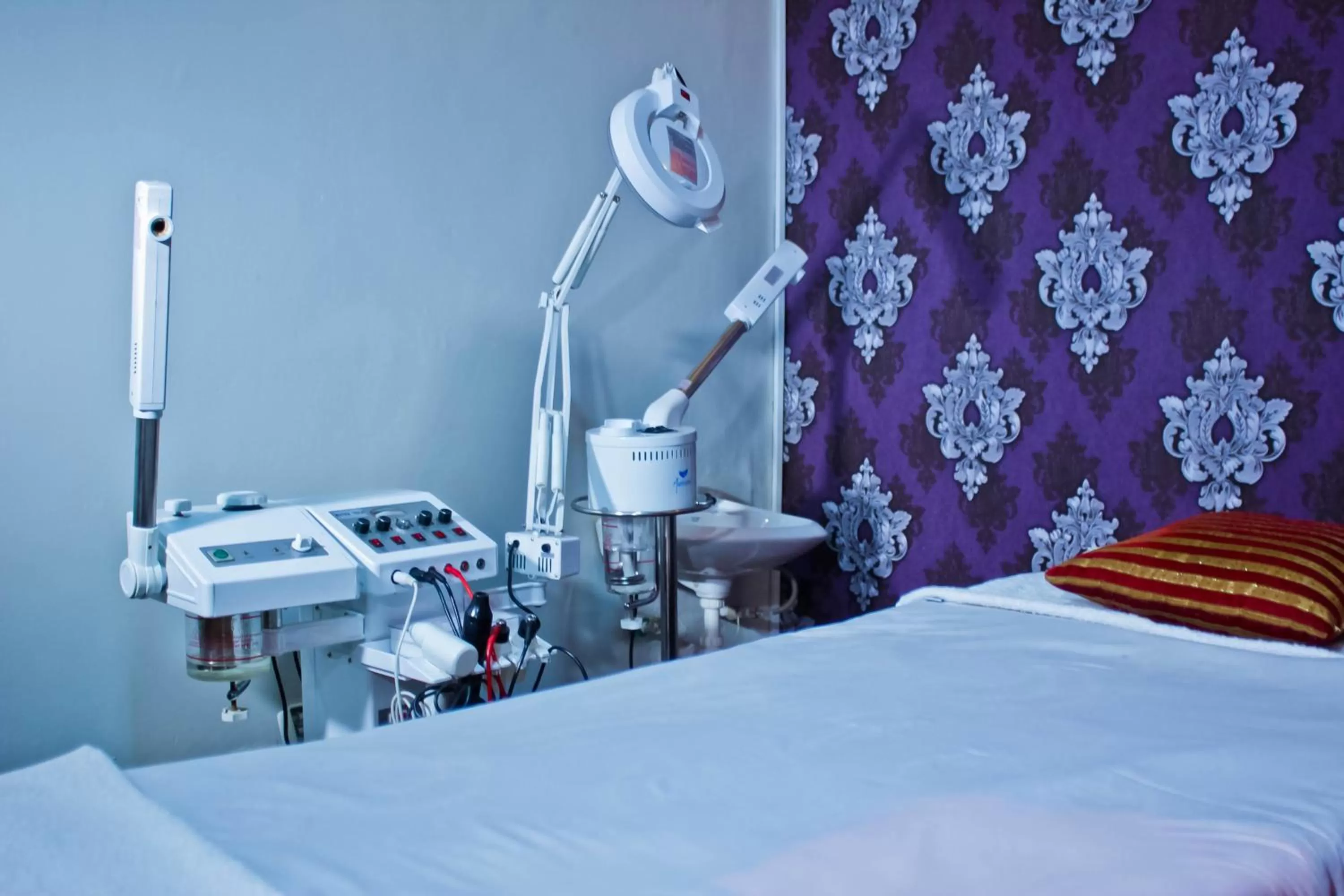 Spa and wellness centre/facilities, Bed in Al-Nisaa Hotel and Spa