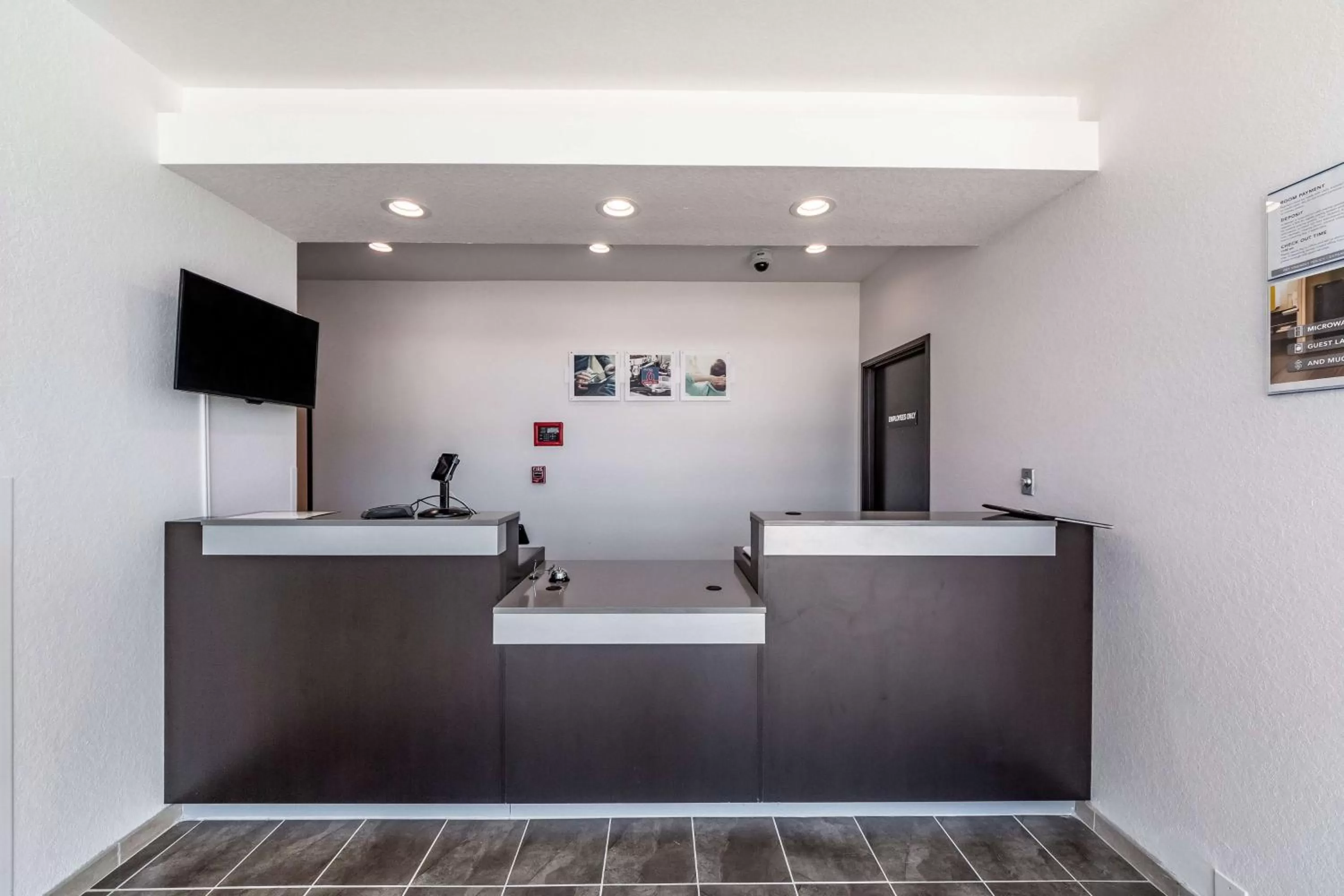 TV and multimedia in Studio 6-San Marcos, TX