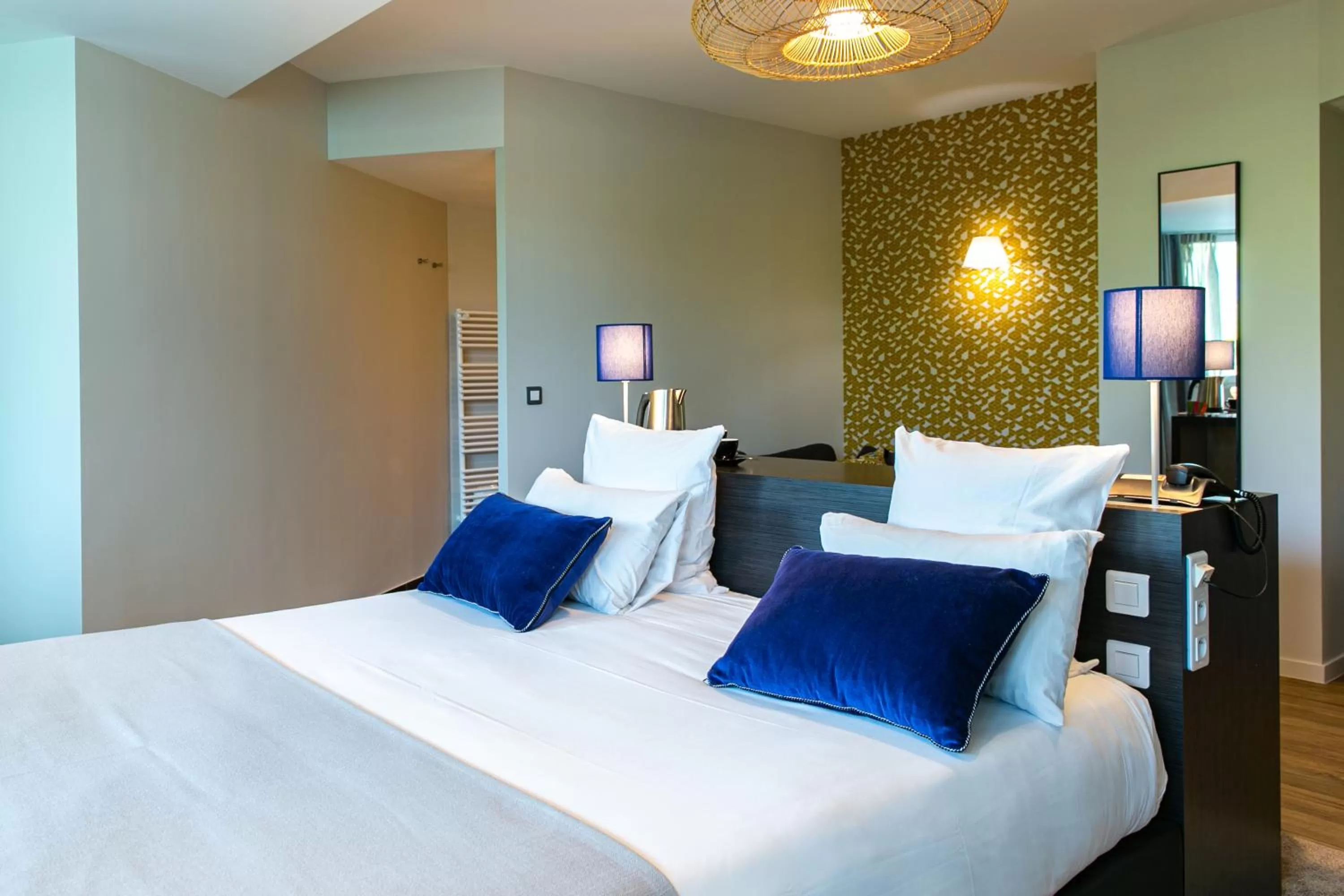 Photo of the whole room, Bed in Hotel Restaurant Saint James, Montaigu-Vendée The Originals Boutique