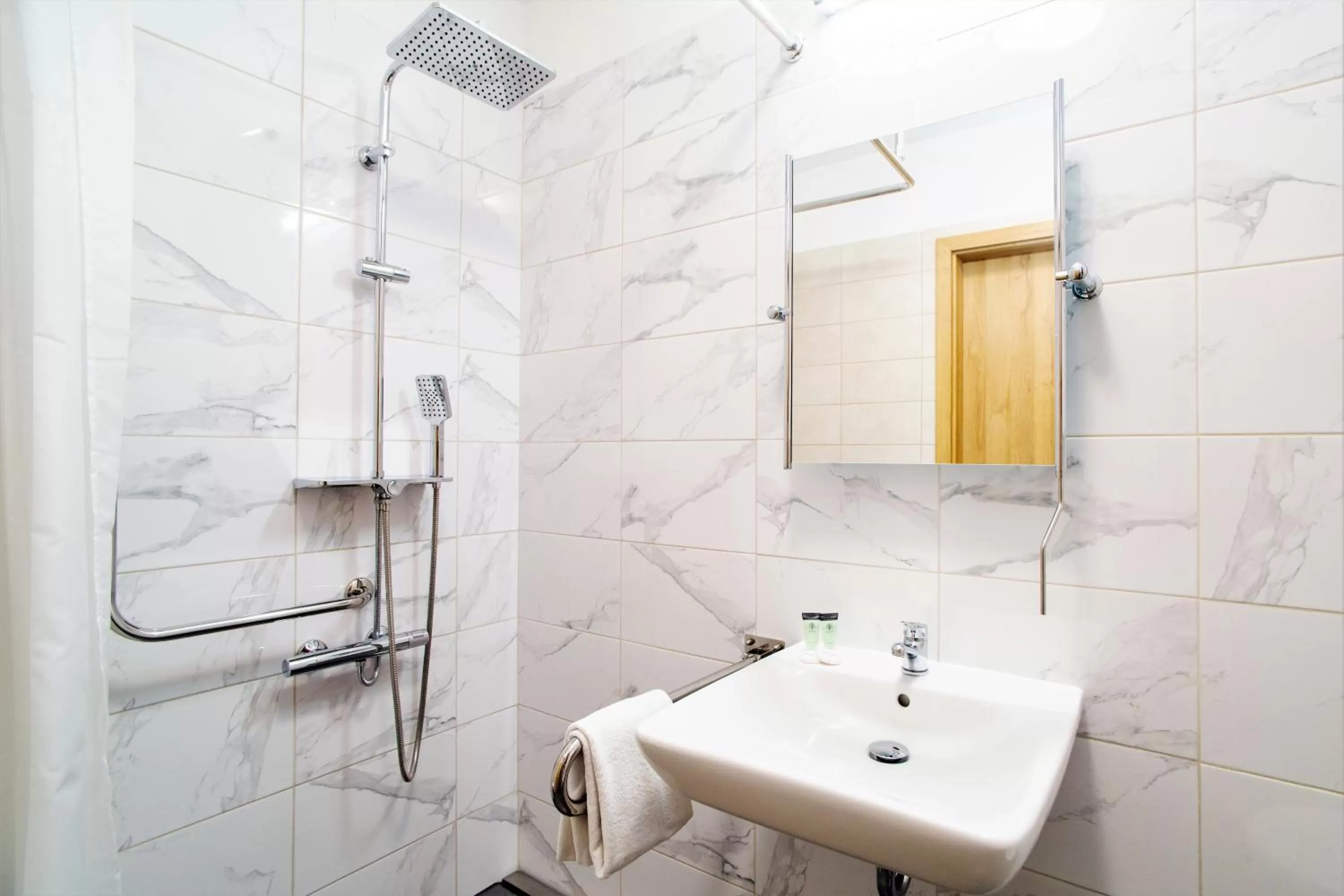 Bathroom in Warsaw Apartments - Apartamenty Wilanów