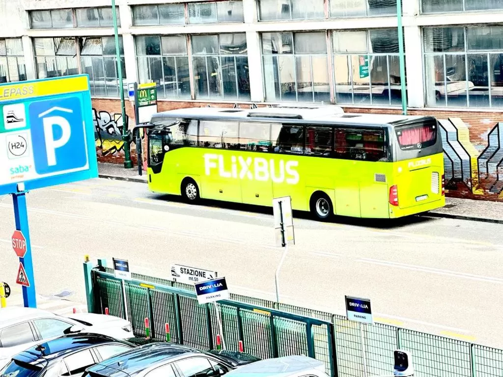 Neighbourhood in Happy Stay