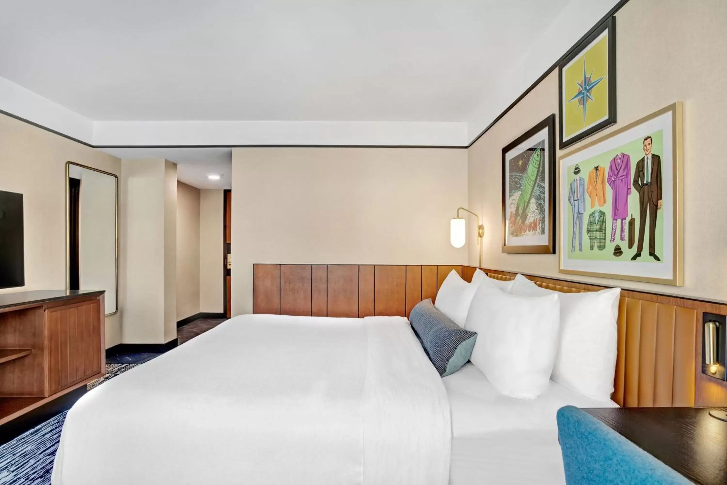 Standard King Room with City View in Hotel Indigo - Minneapolis Downtown by IHG Standard King Room with City View in Hotel Indigo - Minneapolis Downtown by IHG