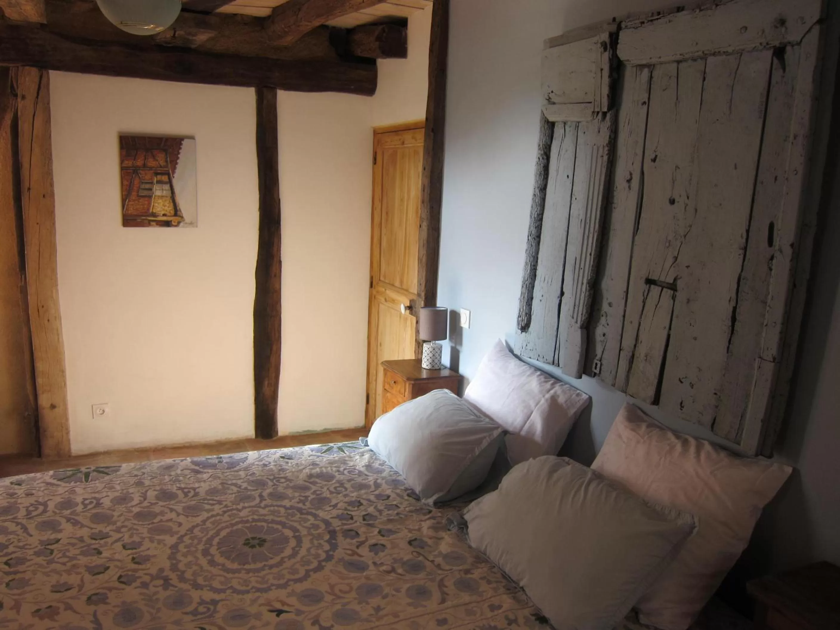 Bed in La lauze et l'anguille