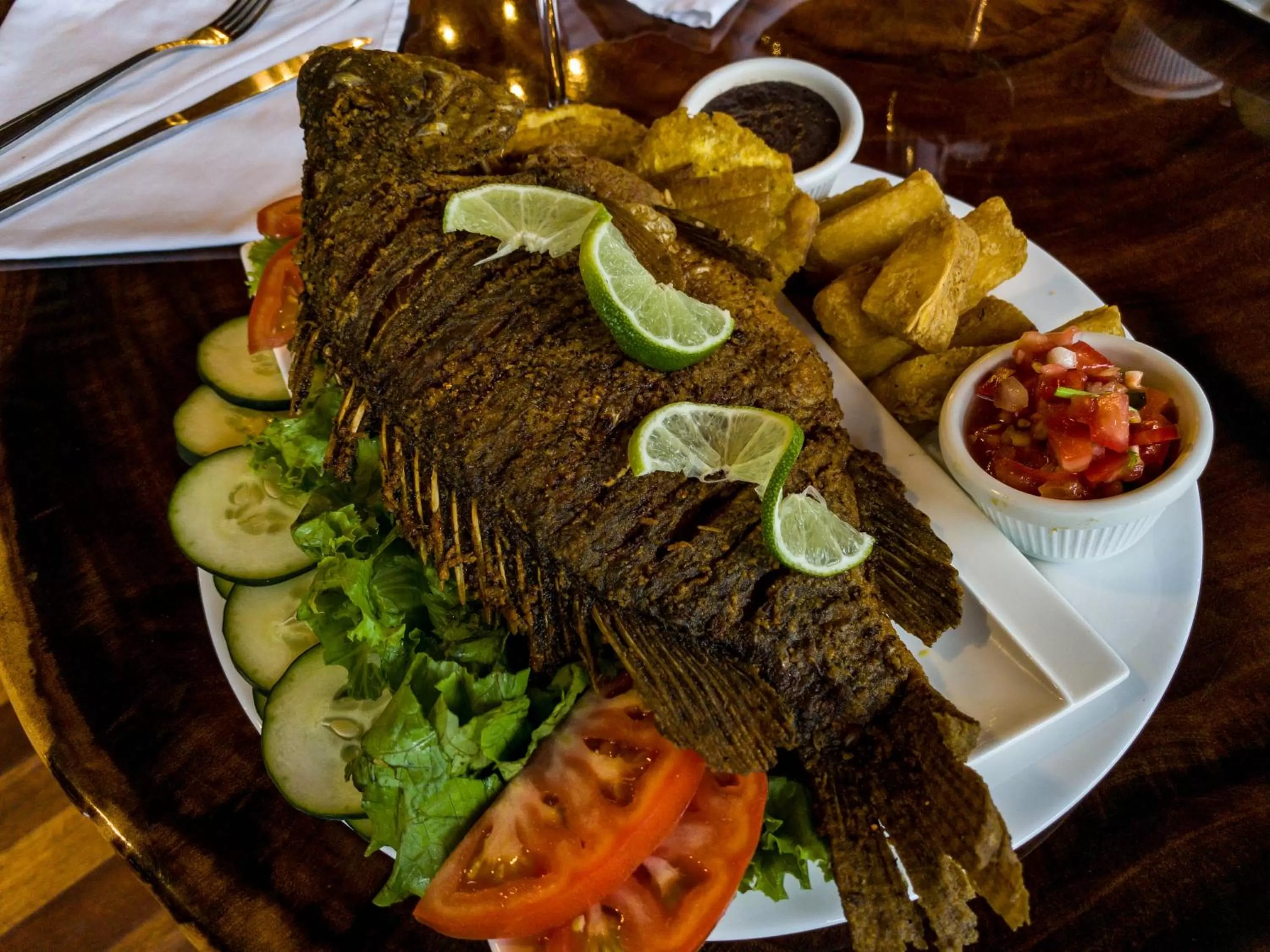 Restaurant/places to eat in Hotel Heliconias Nature Inn & Hot Springs