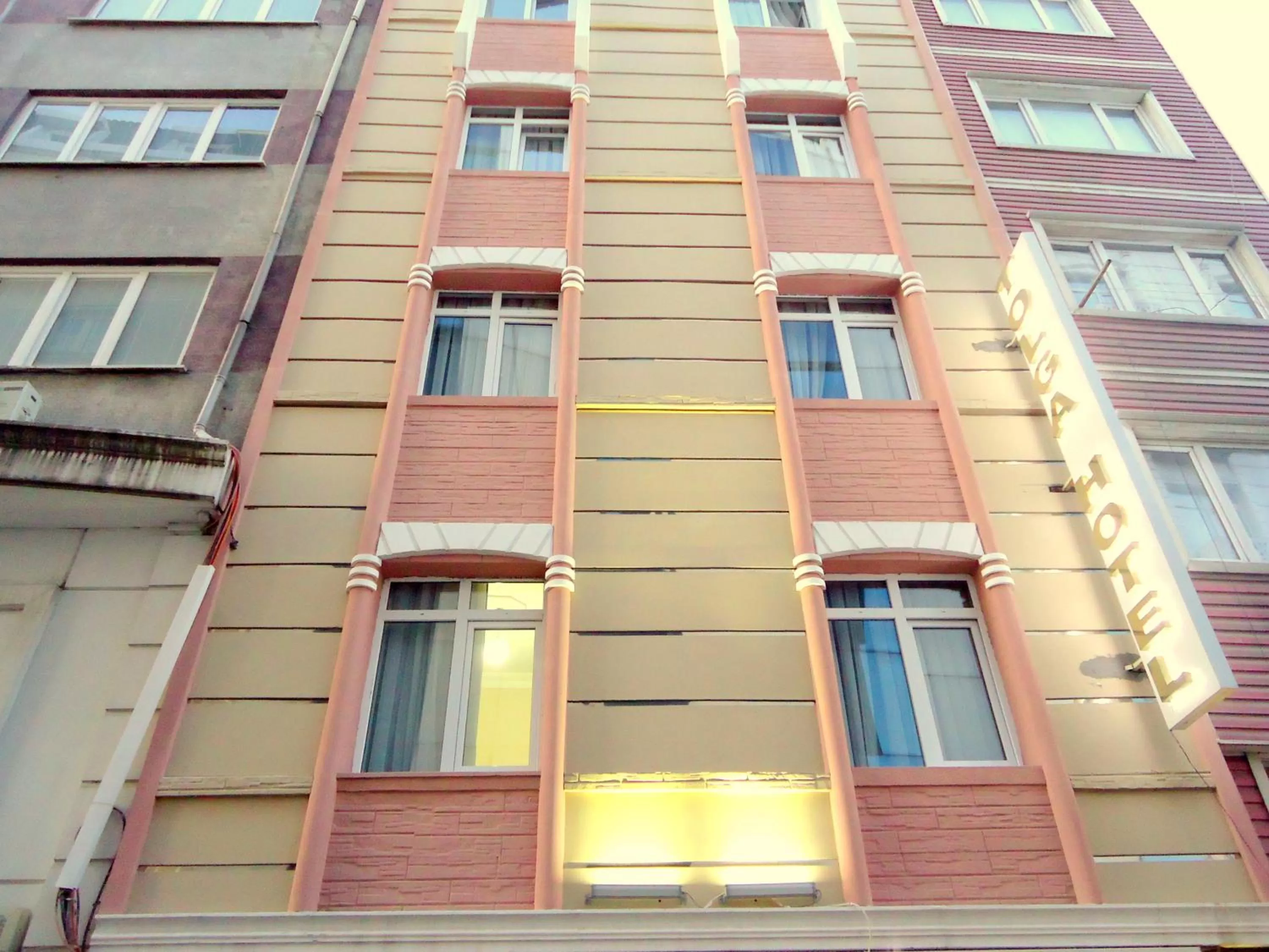 Facade/entrance, Property Building in Tolga Hotel