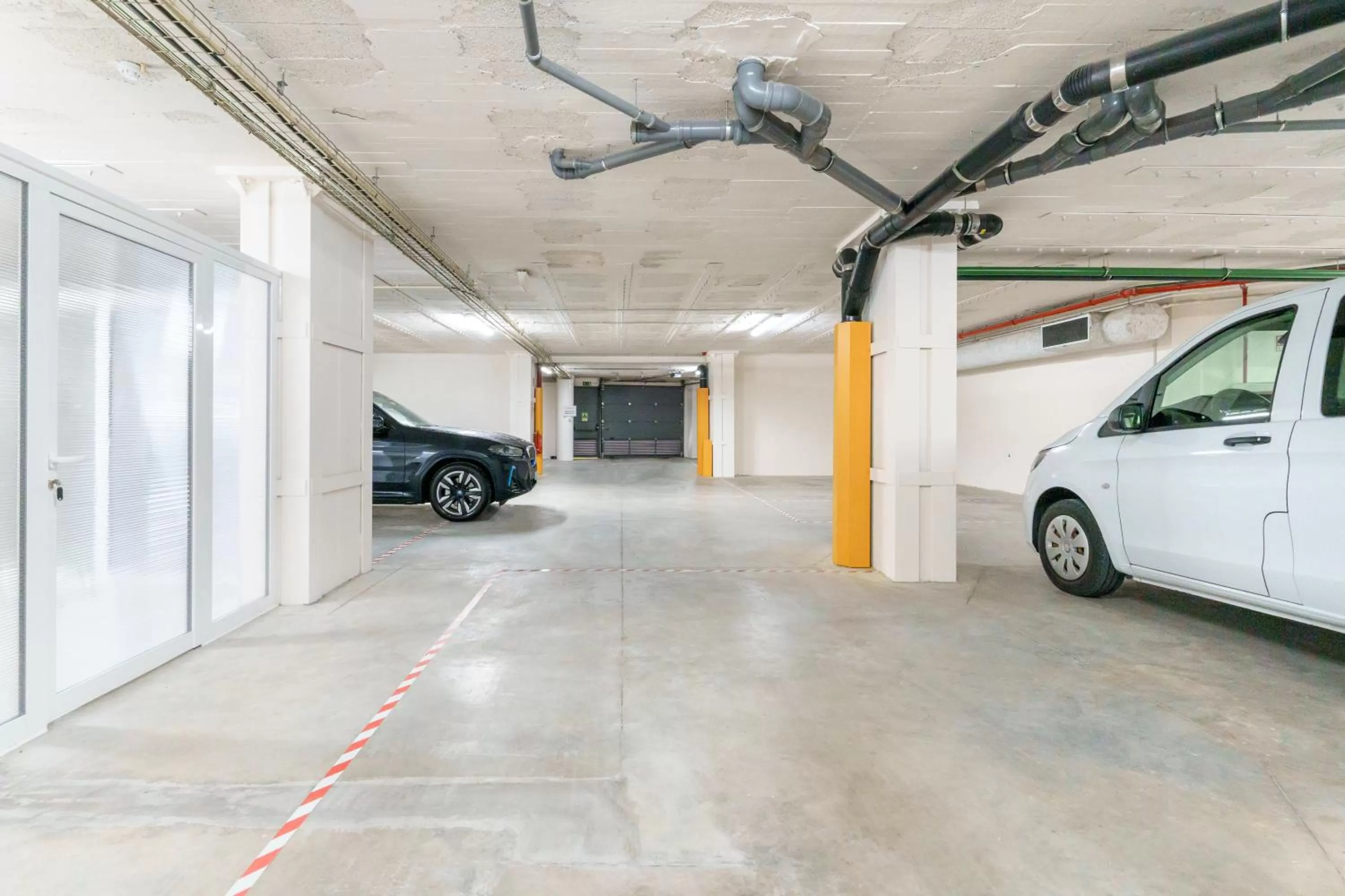 Parking in Hotel Dom Goncalo & Spa