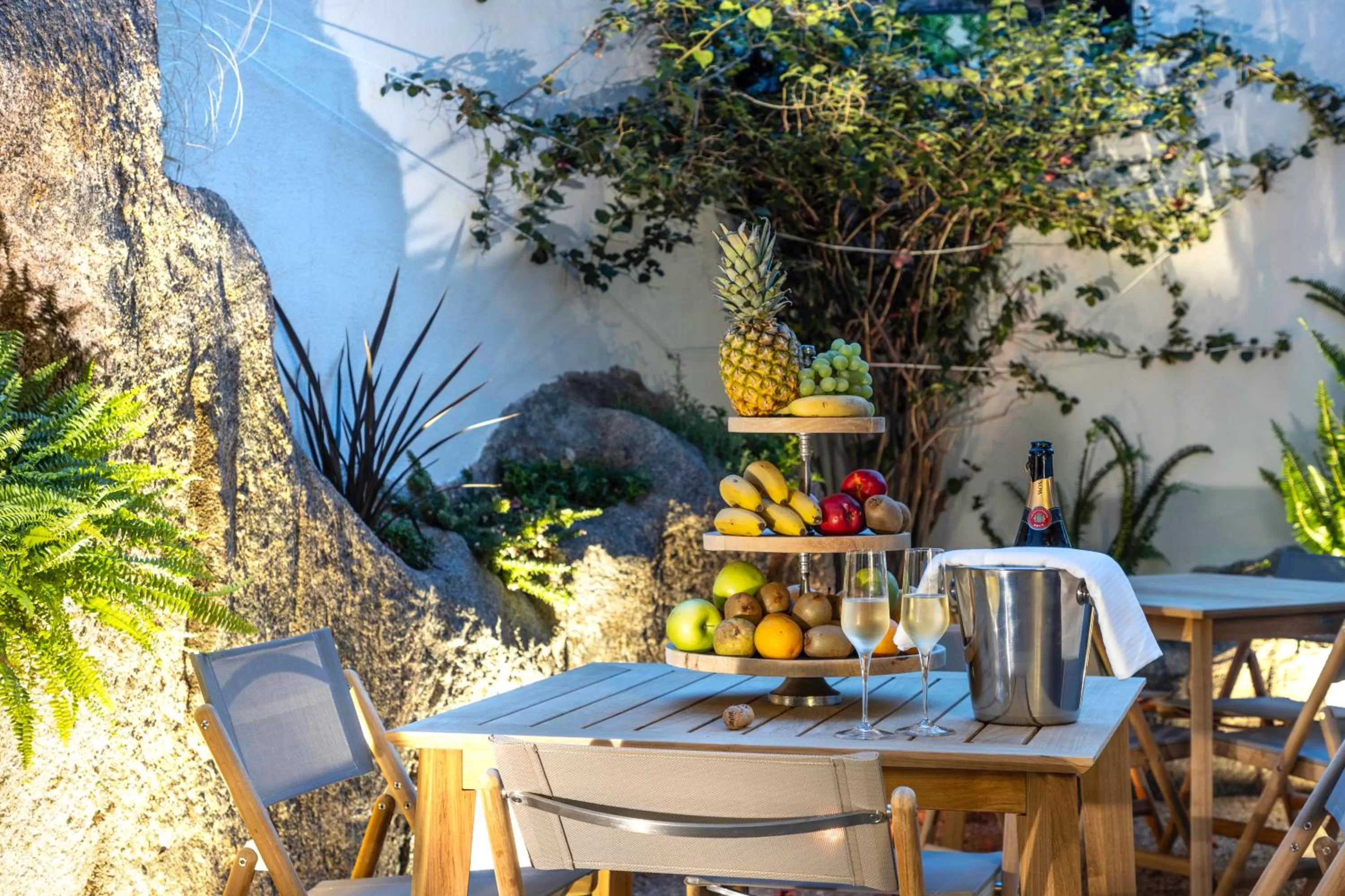 Food and drinks in Boutique Marconi