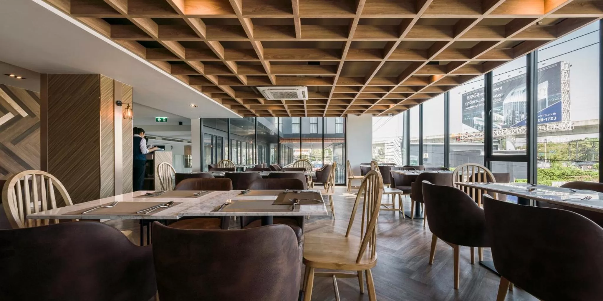 Restaurant/places to eat in Zayn Hotel Bangkok - Airport Link Access