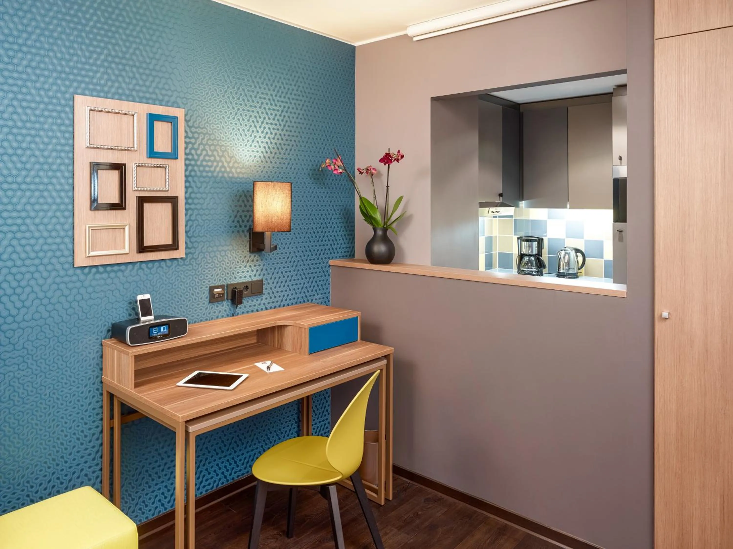 TV and multimedia in Aparthotel Adagio Köln City