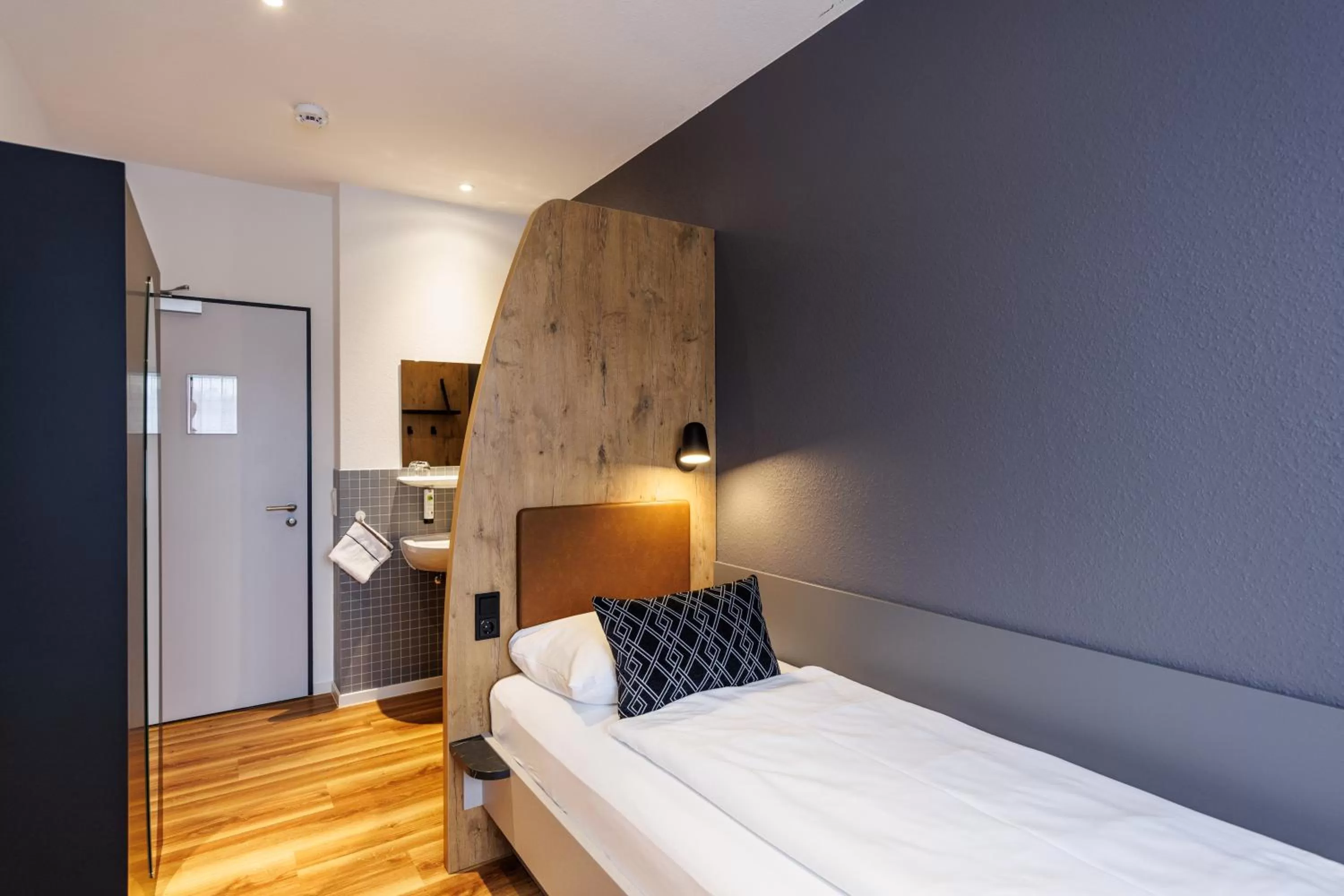 Bed in Internationales Studierendenhotel