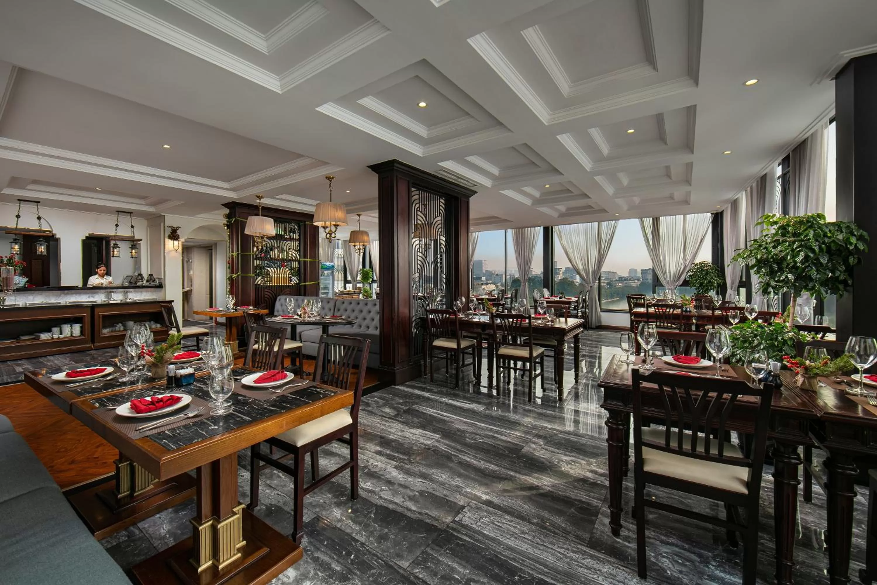 Restaurant/places to eat in Lucien Hanoi Lakeside Hotel & Rooftop