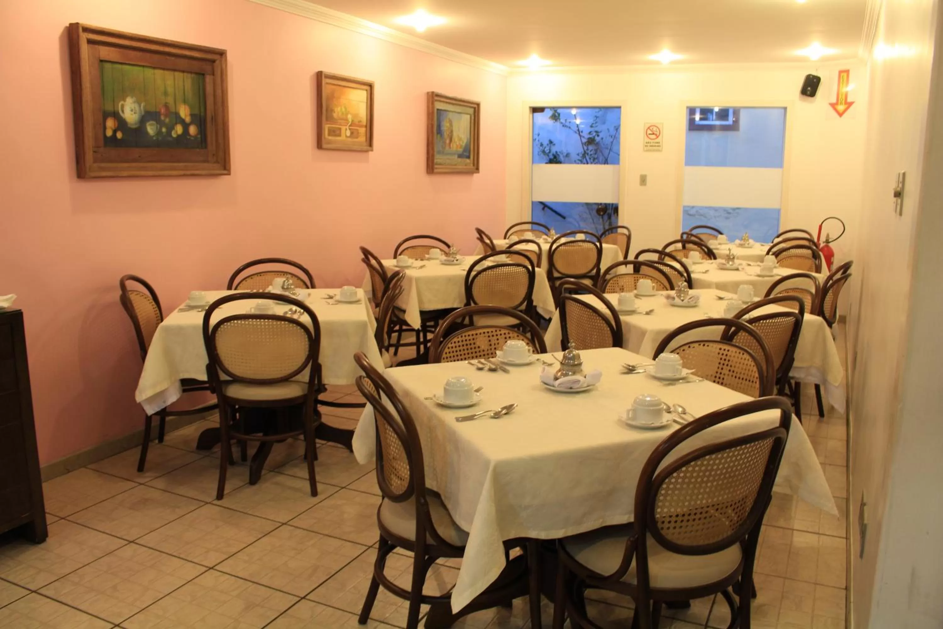 Restaurant/places to eat in Hotel Pousada Minas Gerais