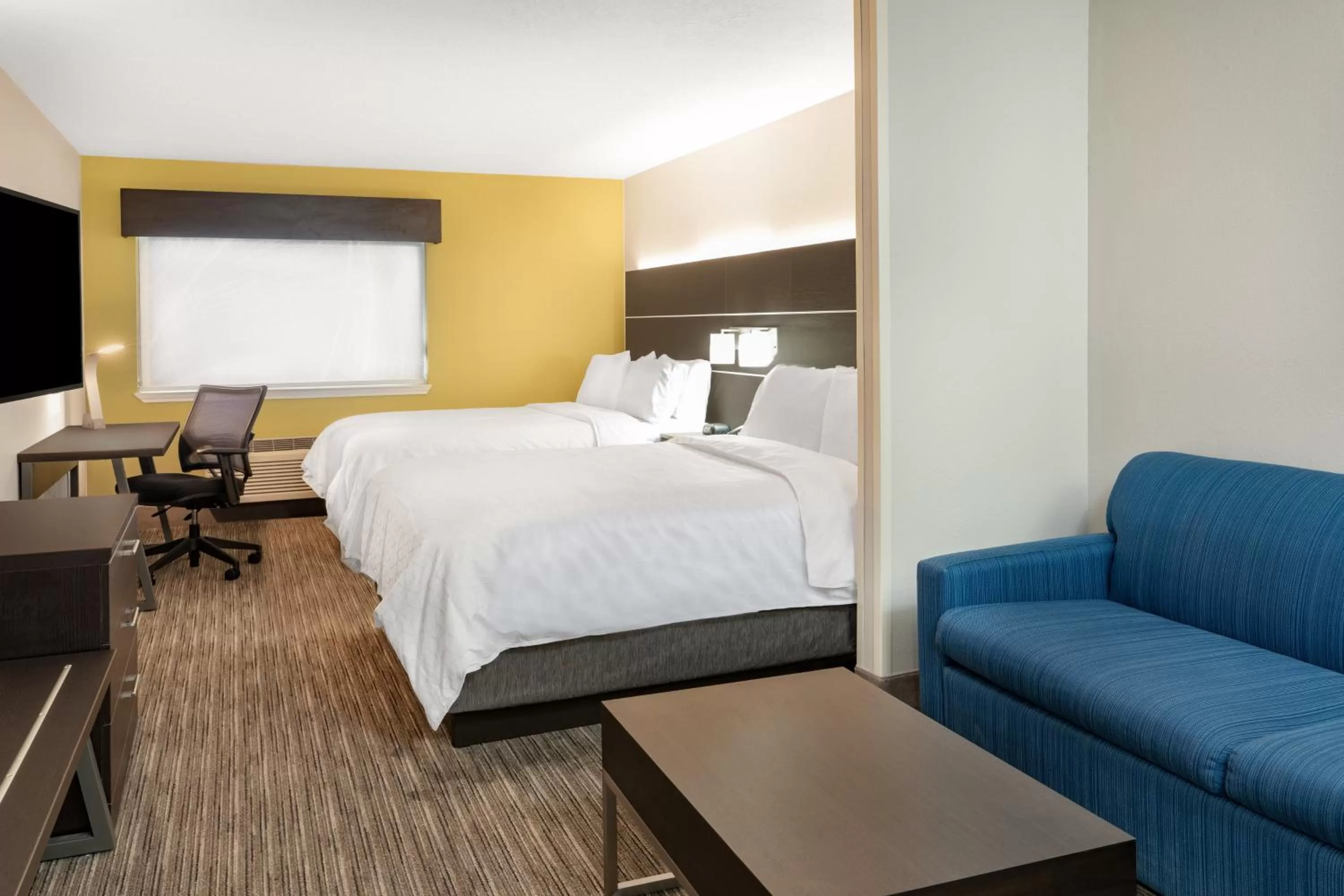 Photo of the whole room, Bed in Holiday Inn Express Hotel & Suites Albuquerque - North Balloon Fiesta Park by IHG