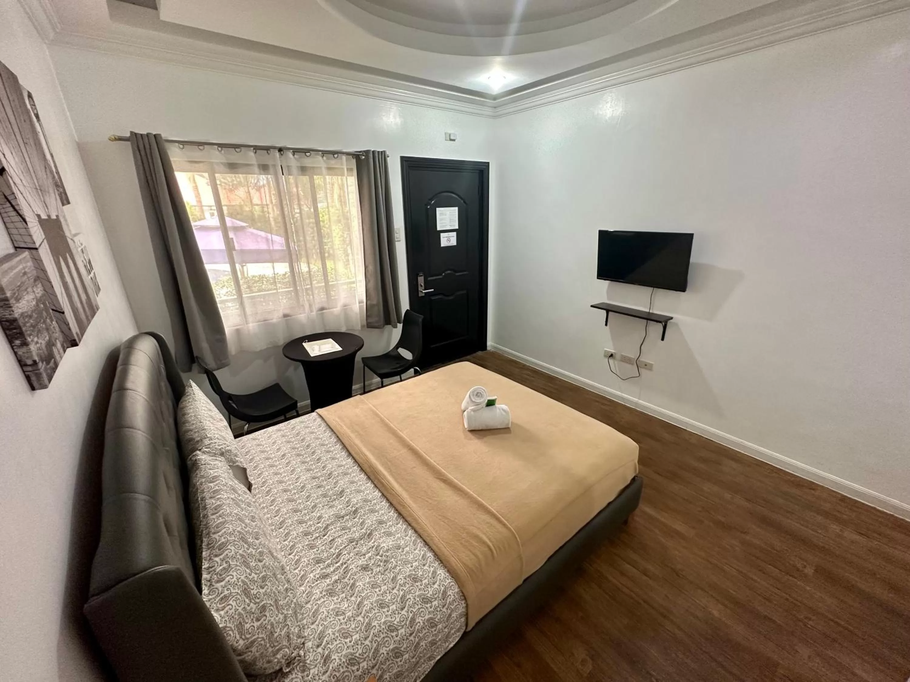 TV and multimedia, Bed in 3 Peaks Resort & Boutique Hotel