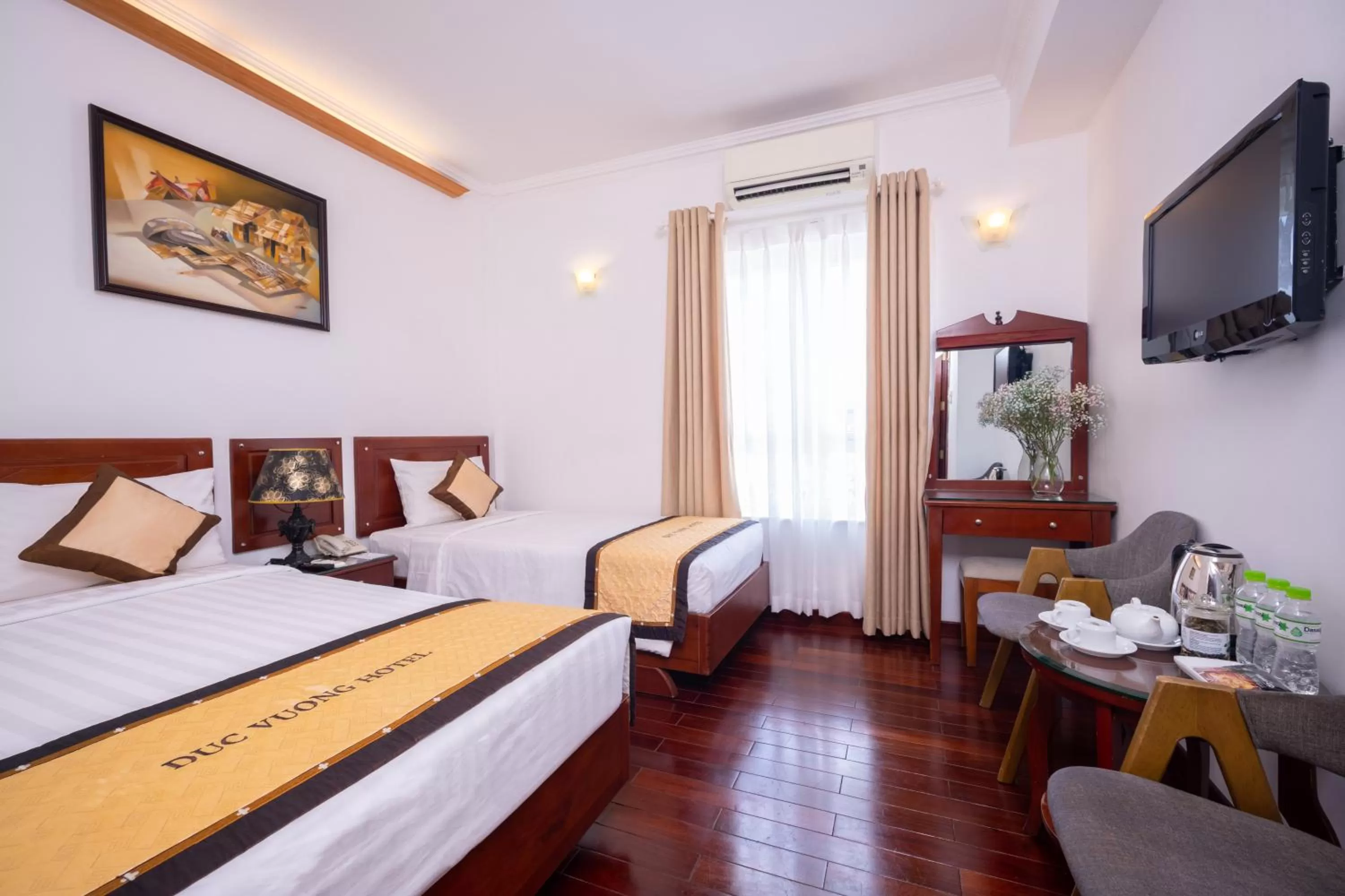 Photo of the whole room, Bed in Duc Vuong Saigon Hotel - Bui Vien