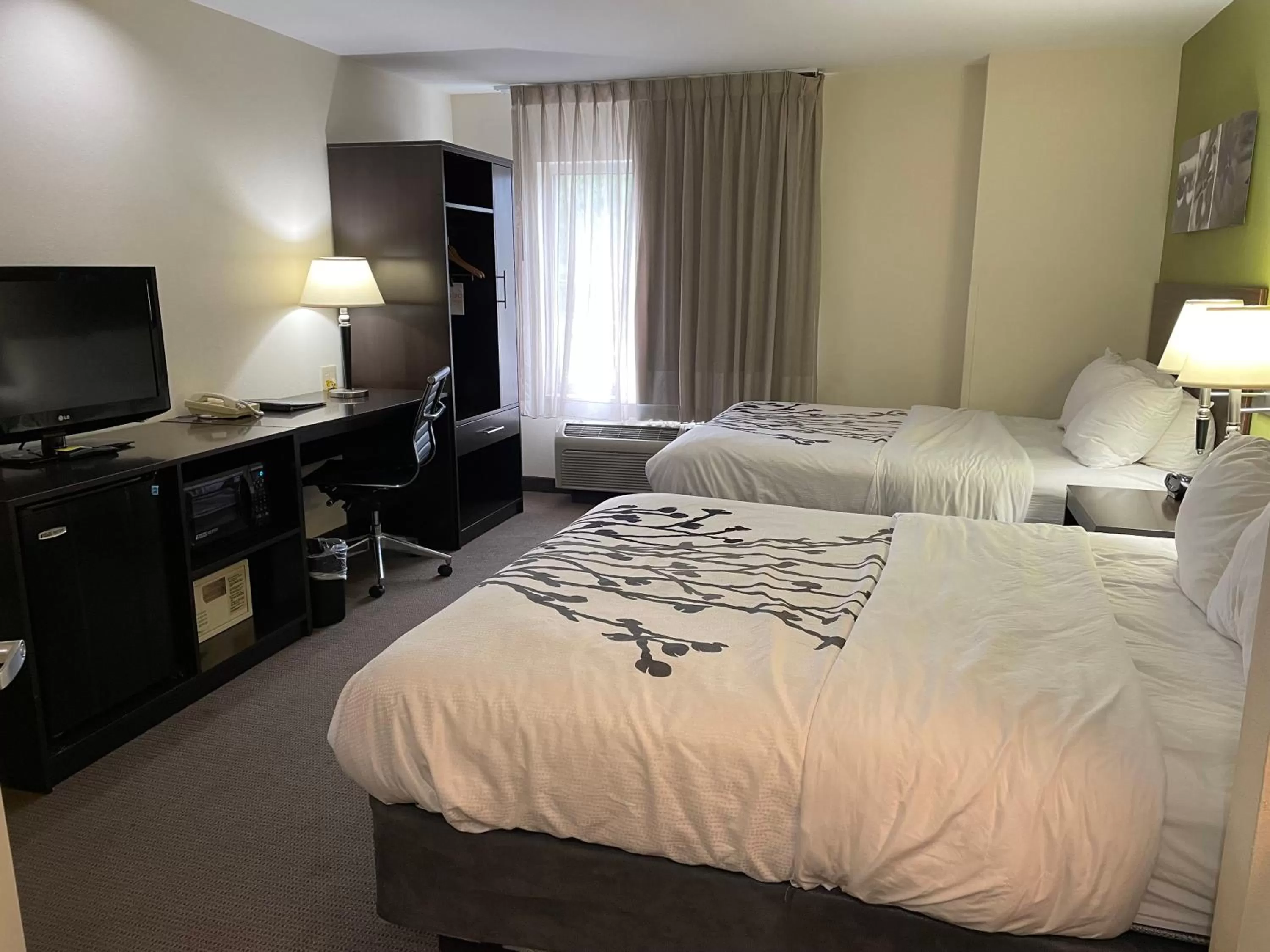 Bed in Sleep Inn Raleigh Durham Airport