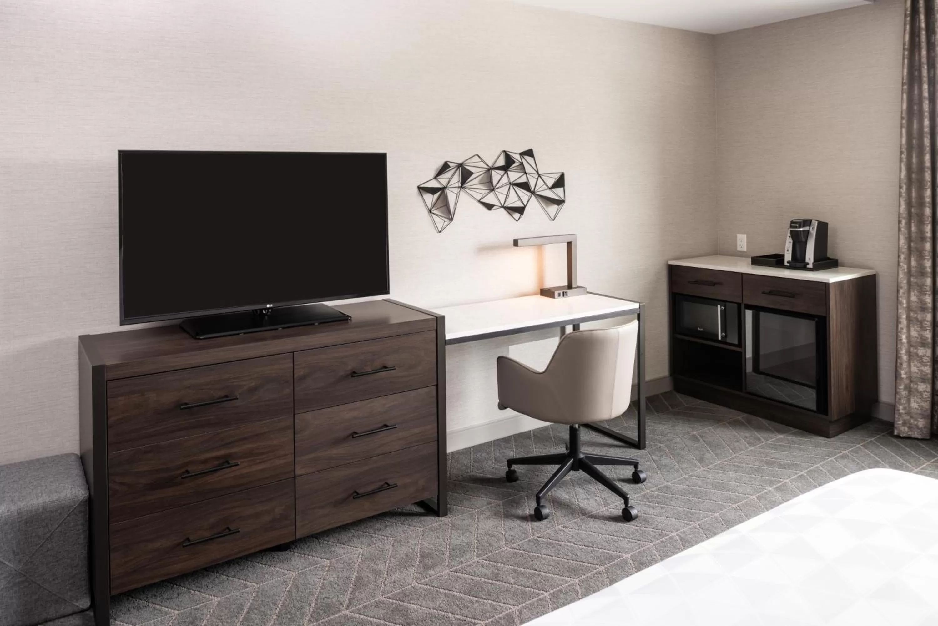 Photo of the whole room in Holiday Inn Boston Logan Airport - Chelsea by IHG