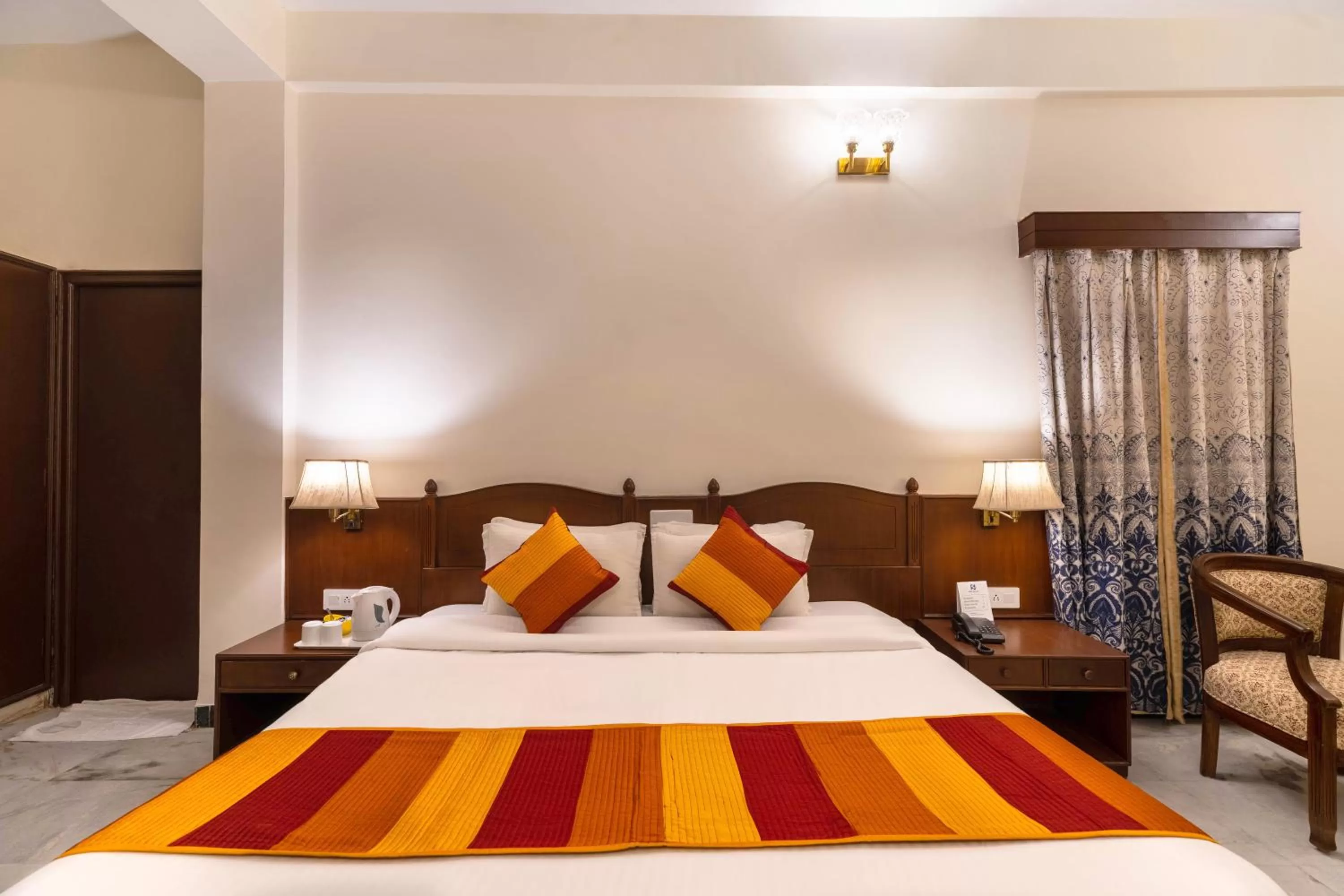 Photo of the whole room, Bed in Sarovar - Lake Facing Boutique Hotel On Lake Pichola